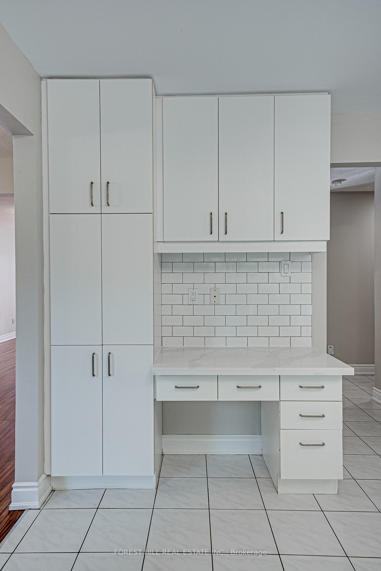 Photo 15 of 300 Conley Street, Vaughan, Lakeview Estates — HOMEH