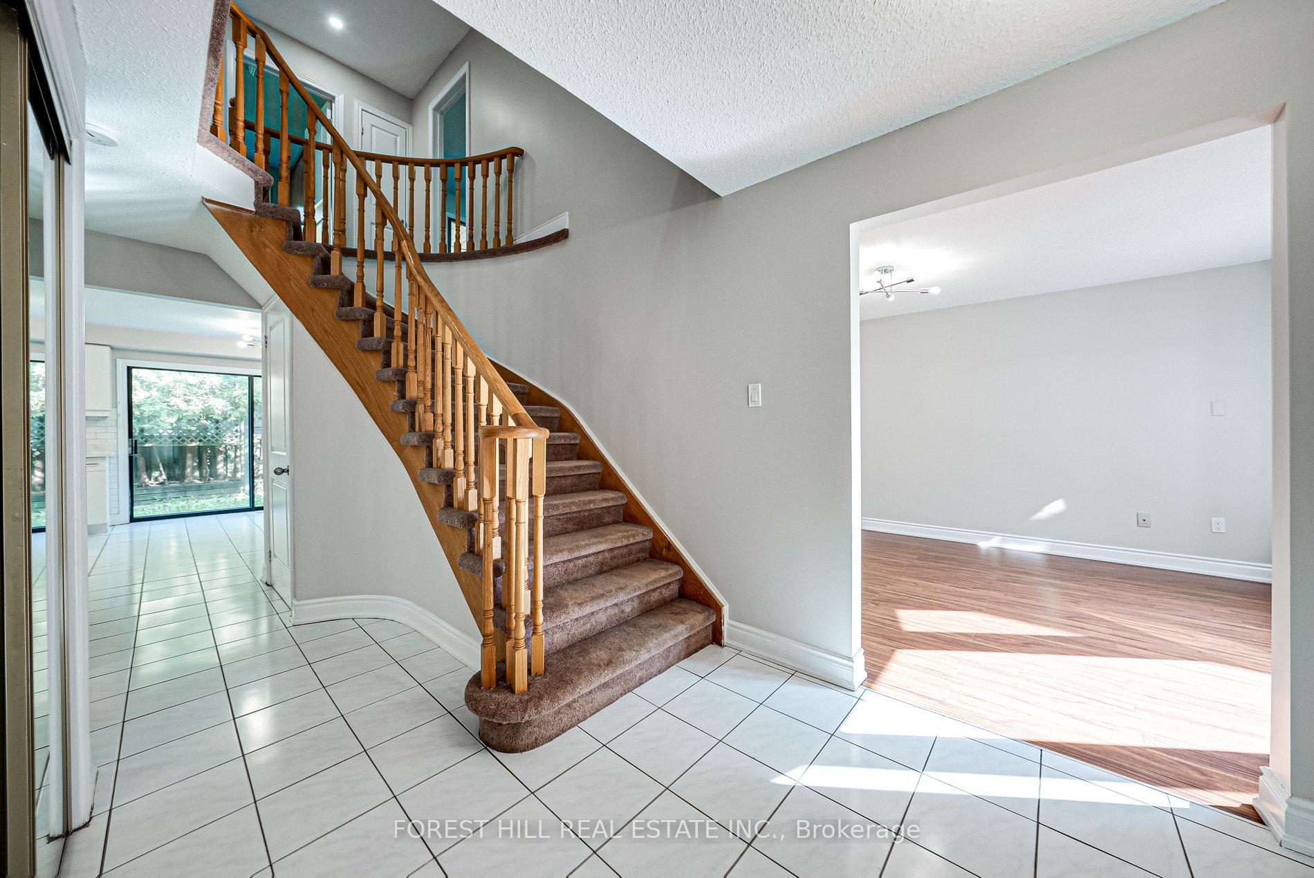 Photo 17 of 300 Conley Street, Vaughan, Lakeview Estates — HOMEH