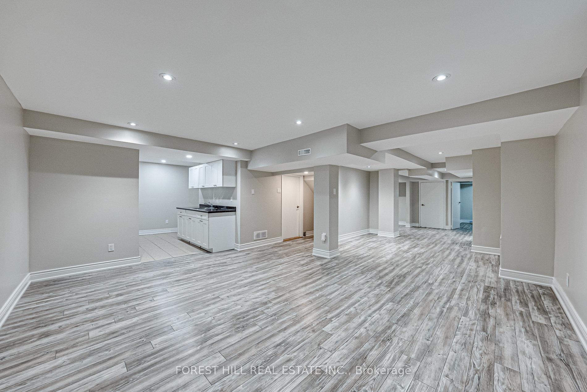 Photo 26 of 300 Conley Street, Vaughan, Lakeview Estates — HOMEH