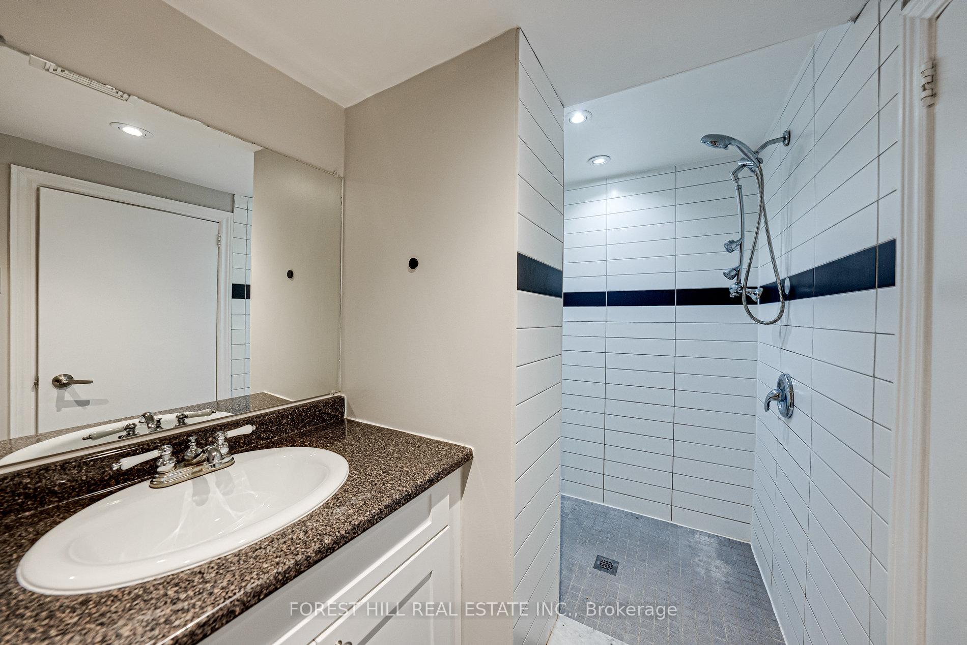 Photo 31 of 300 Conley Street, Vaughan, Lakeview Estates — HOMEH