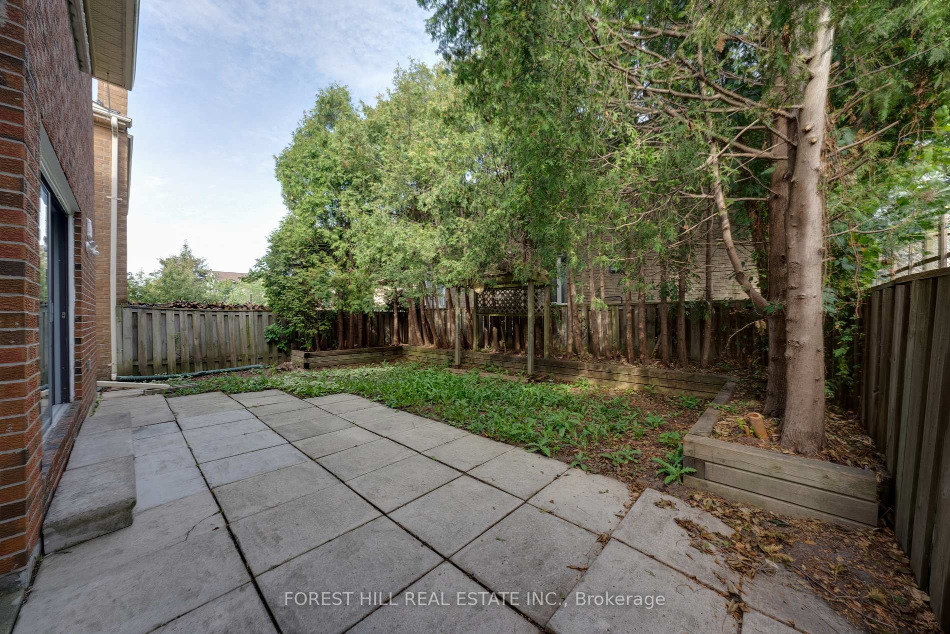 Photo 32 of 300 Conley Street, Vaughan, Lakeview Estates — HOMEH
