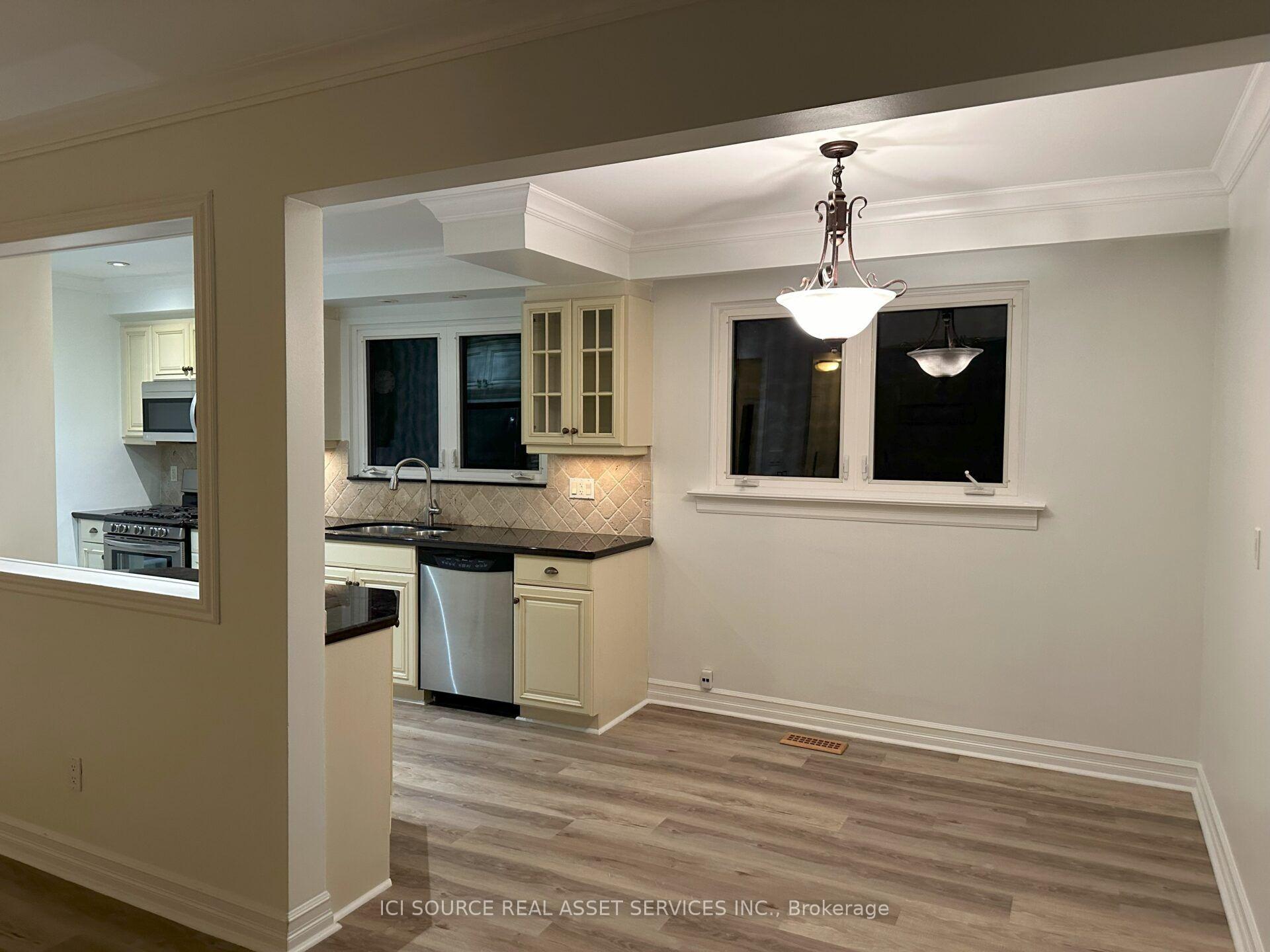 Photo 6 of 570 Wingrove Crescent, Oakville, West — HOMEH