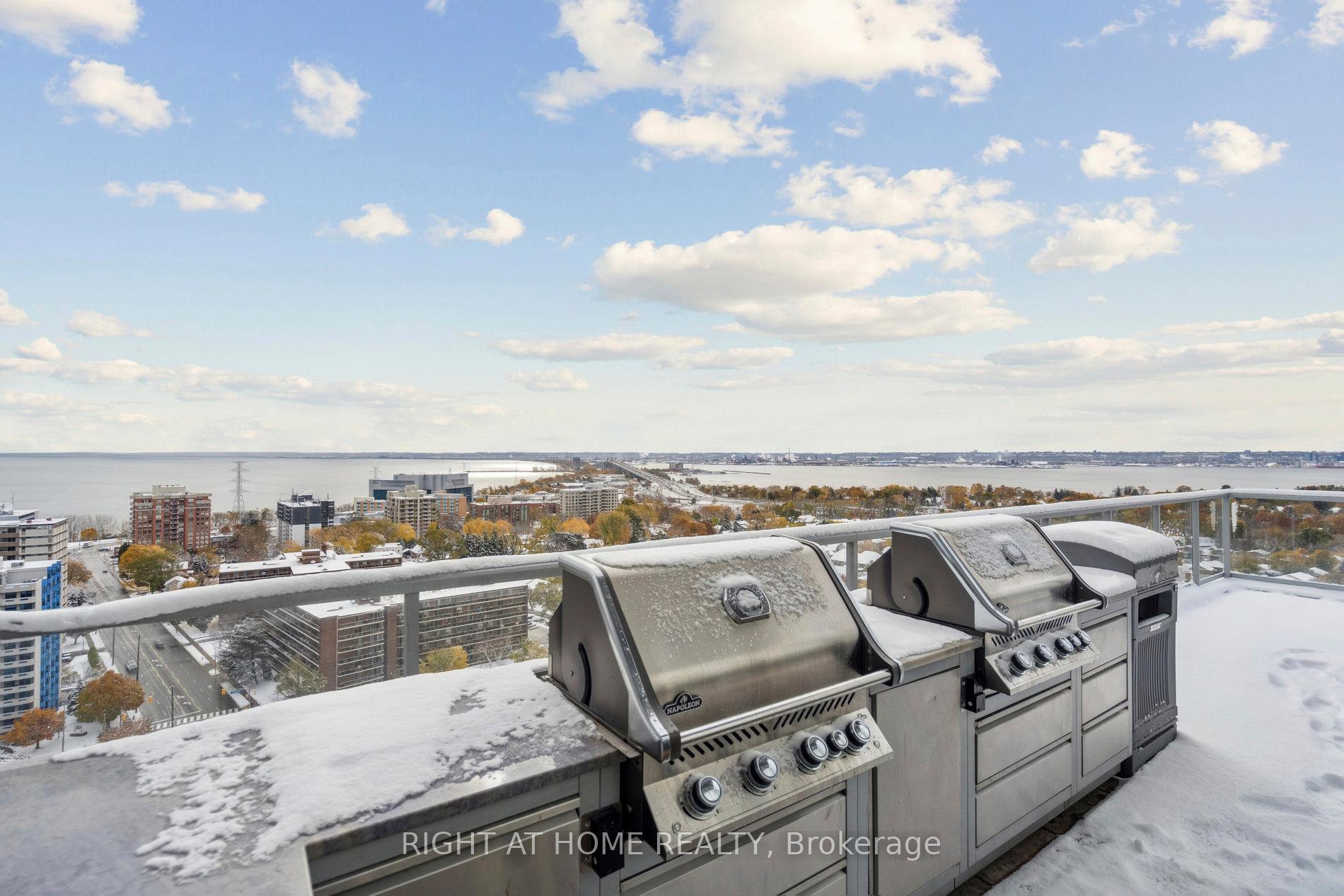 Photo 11 of Unit 1002, 551 Maple Avenue, Burlington, Brant — HOMEH
