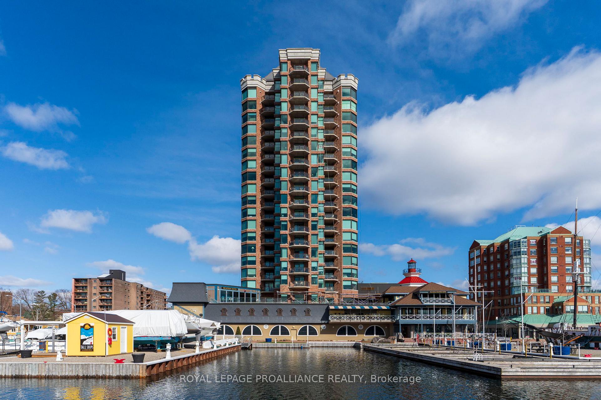 Front of Unit 1602, 15 St Andrew Street