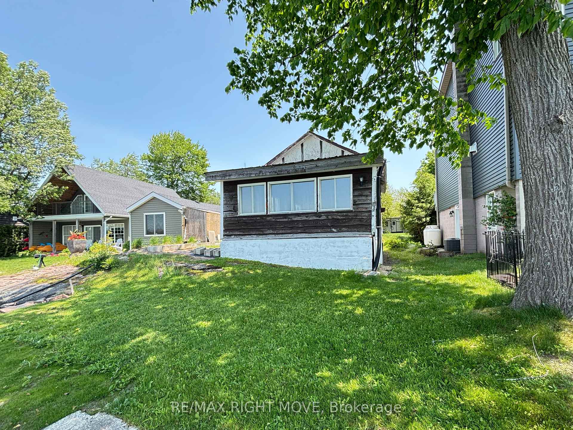 Photo 7 of 7682 Oak Point Road, Ramara, Rural Ramara — HOMEH