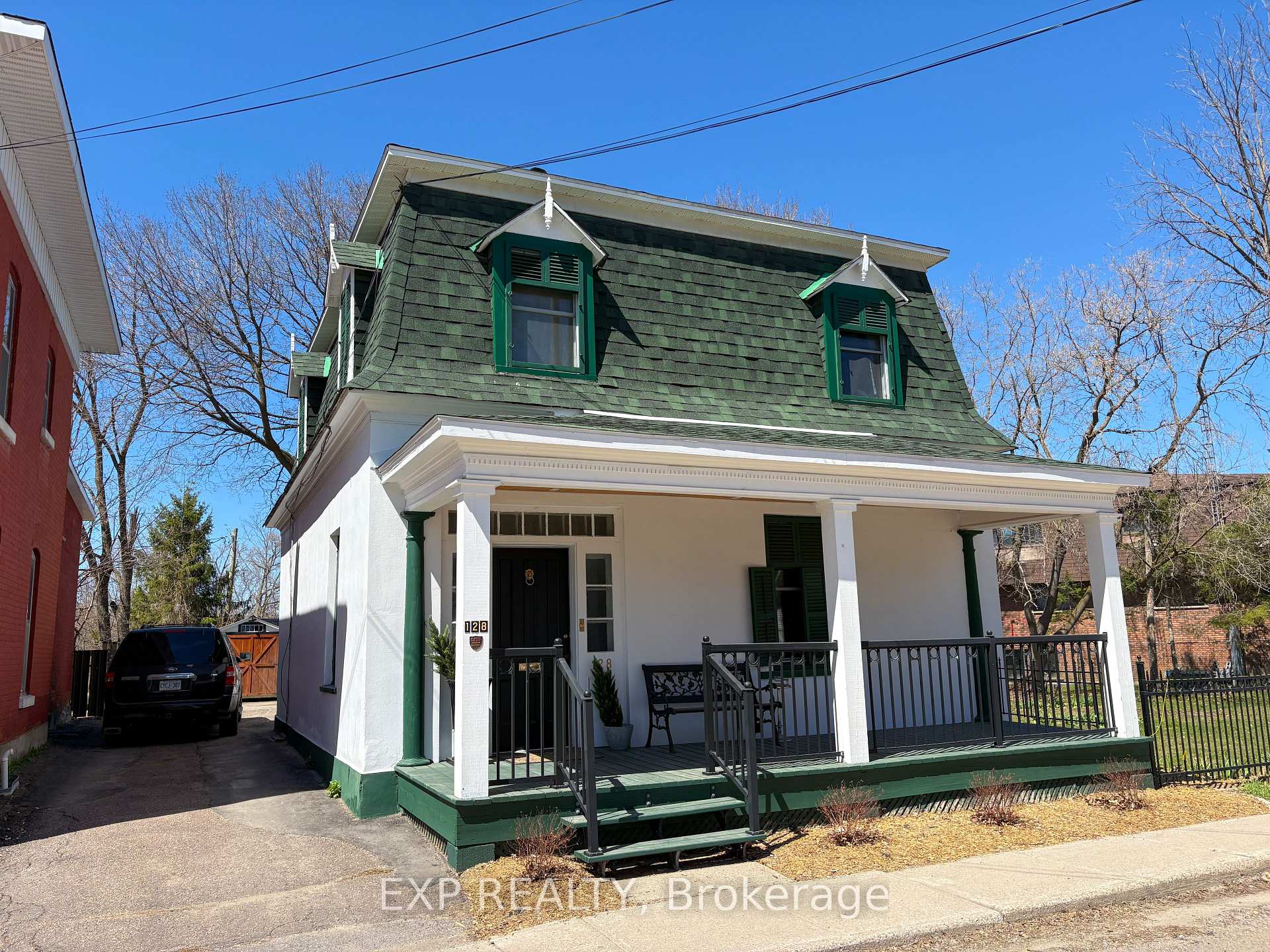 Photo 2 of 128 Renfrew Avenue E, Renfrew, Renfrew — HOMEH