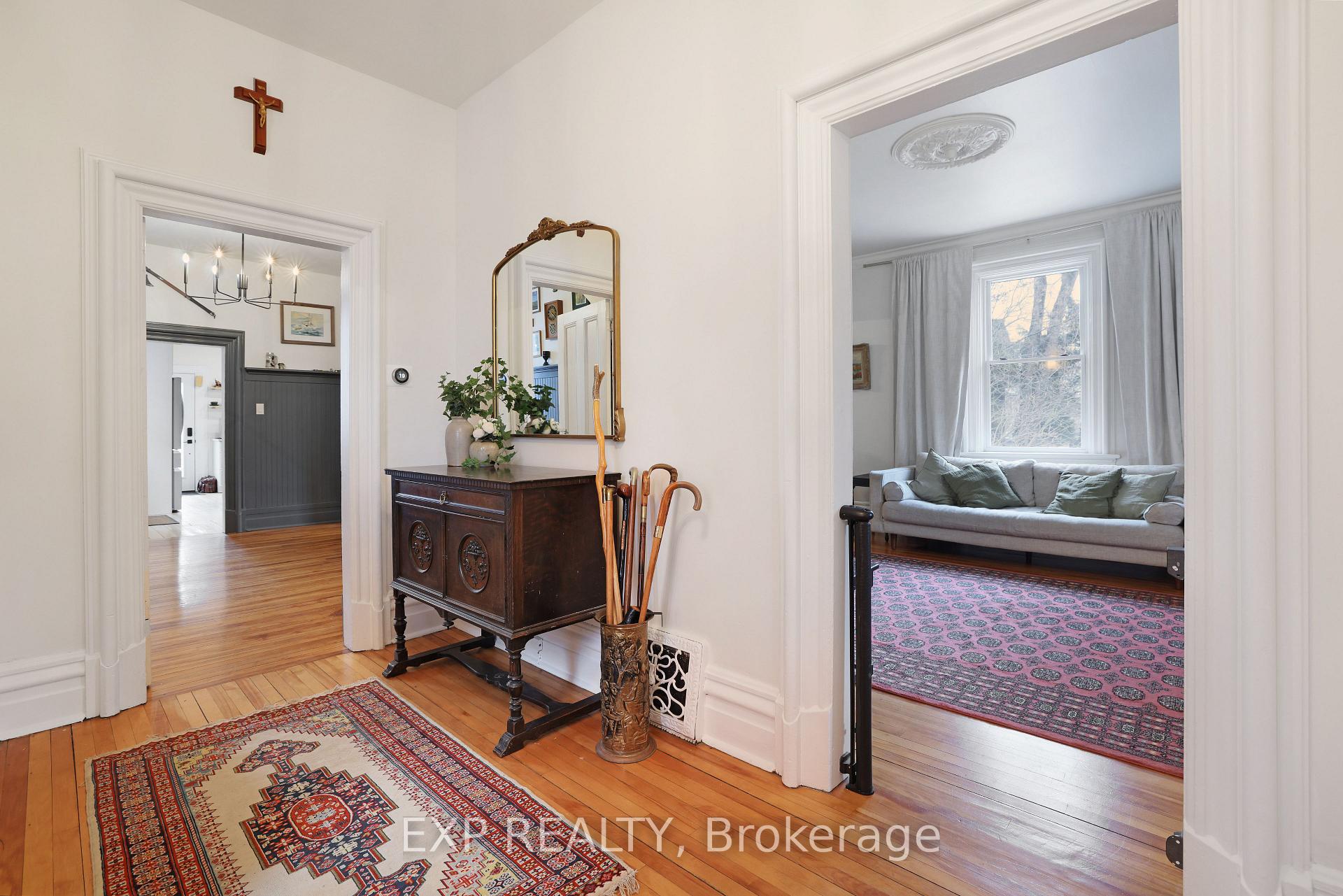 Photo 5 of 128 Renfrew Avenue E, Renfrew, Renfrew — HOMEH