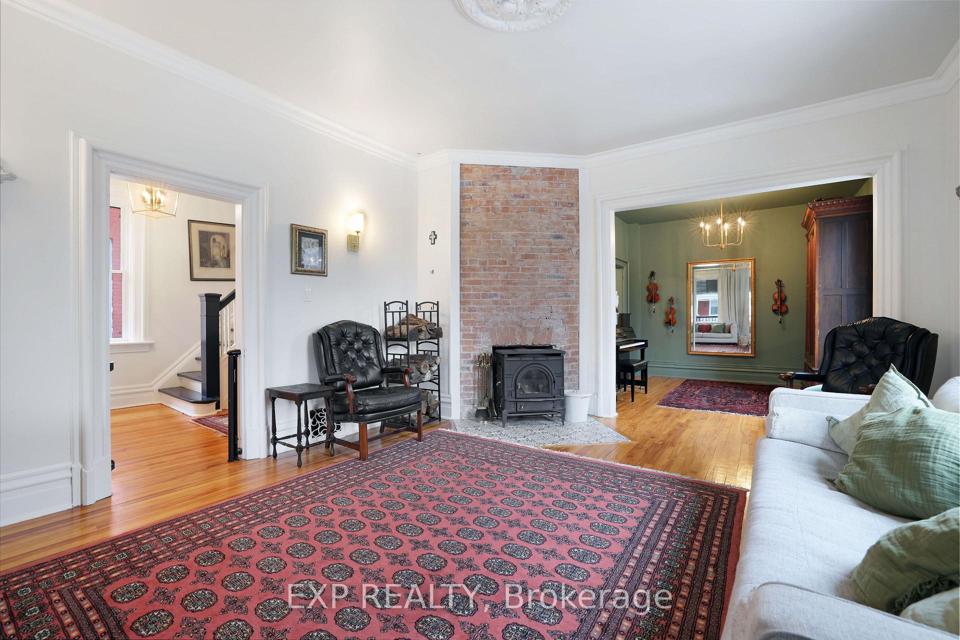Photo 7 of 128 Renfrew Avenue E, Renfrew, Renfrew — HOMEH