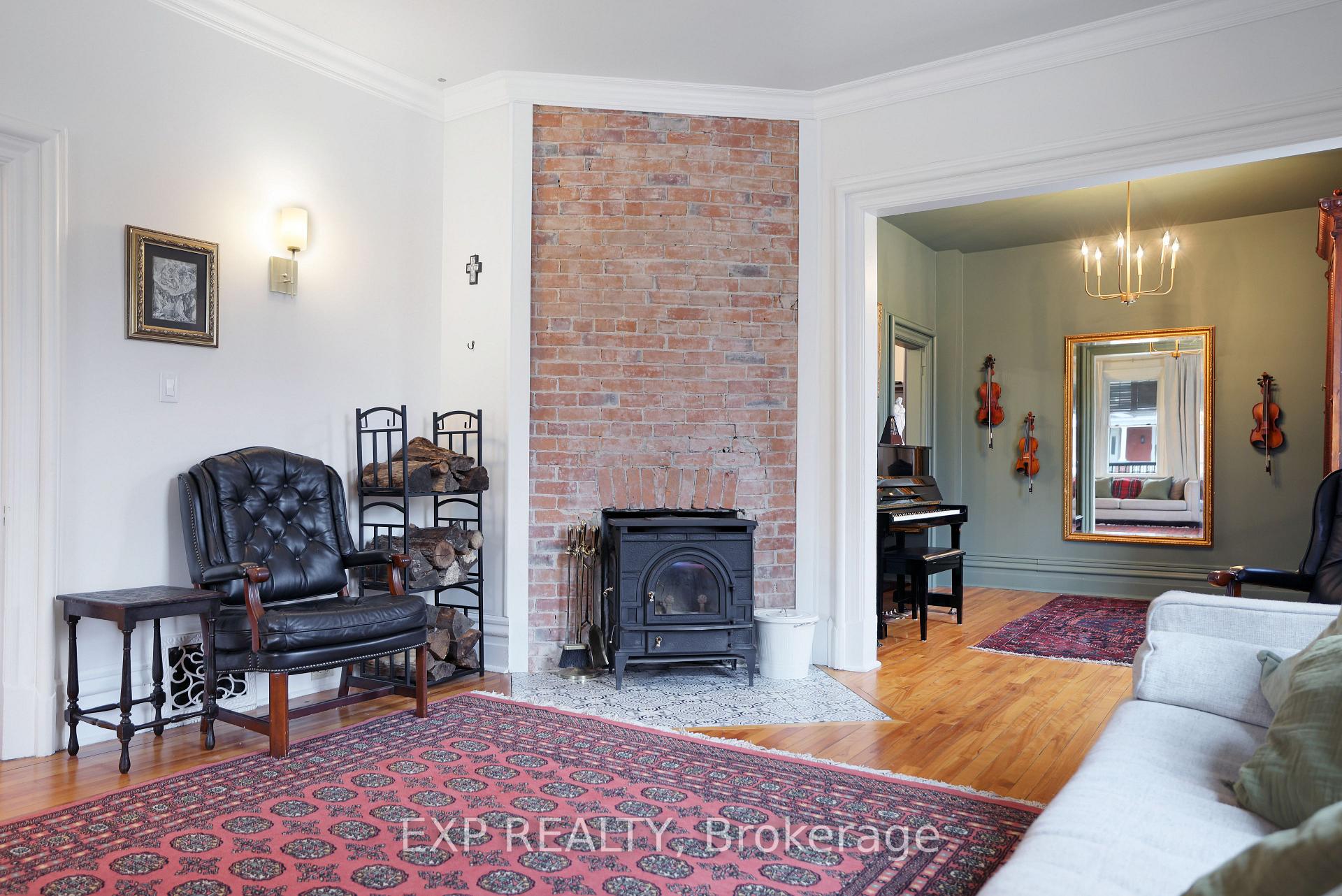 Photo 8 of 128 Renfrew Avenue E, Renfrew, Renfrew — HOMEH