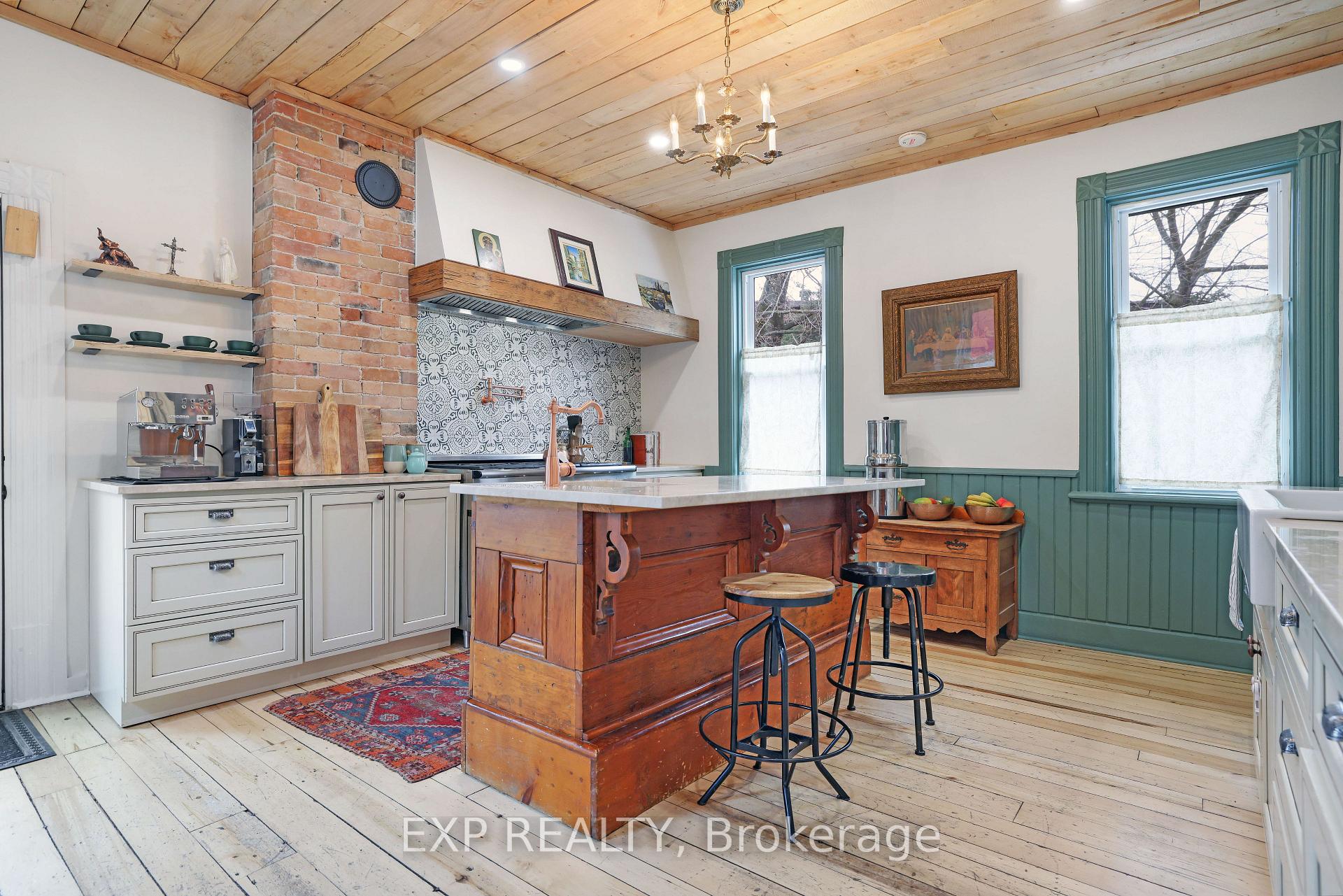 Photo 16 of 128 Renfrew Avenue E, Renfrew, Renfrew — HOMEH