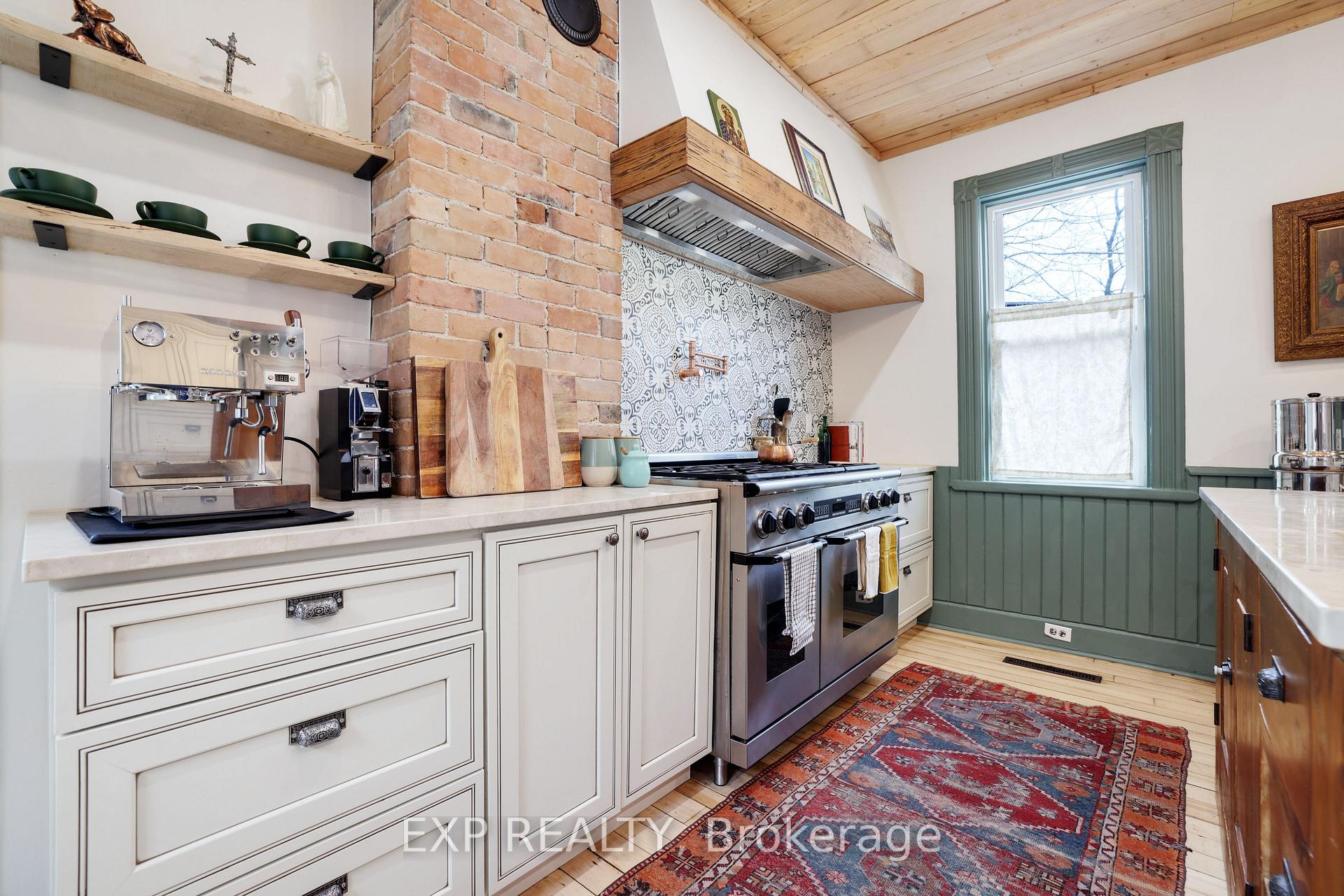 Photo 17 of 128 Renfrew Avenue E, Renfrew, Renfrew — HOMEH