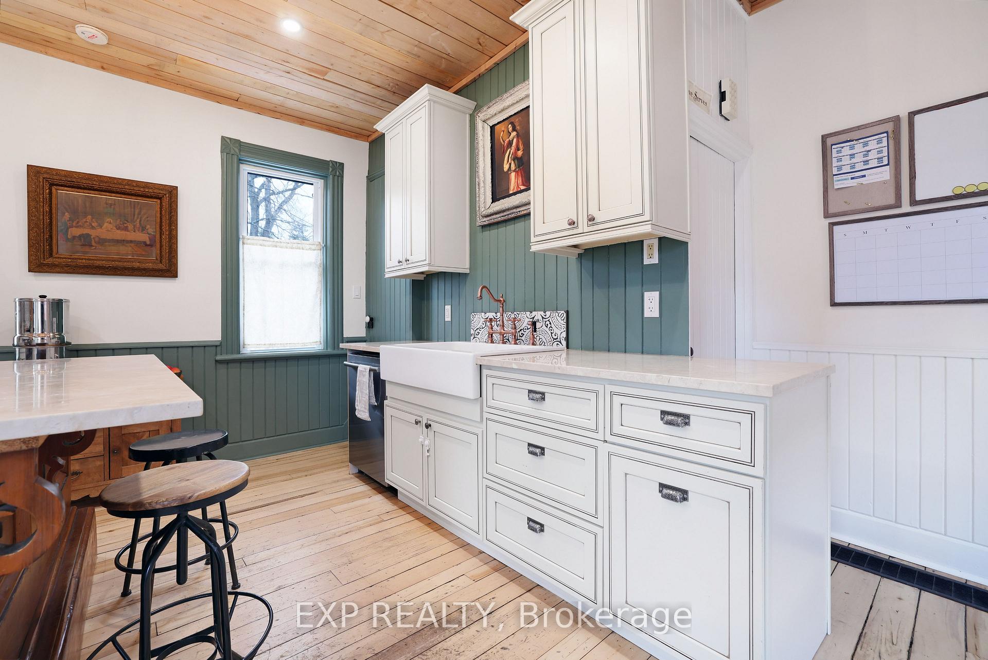 Photo 18 of 128 Renfrew Avenue E, Renfrew, Renfrew — HOMEH