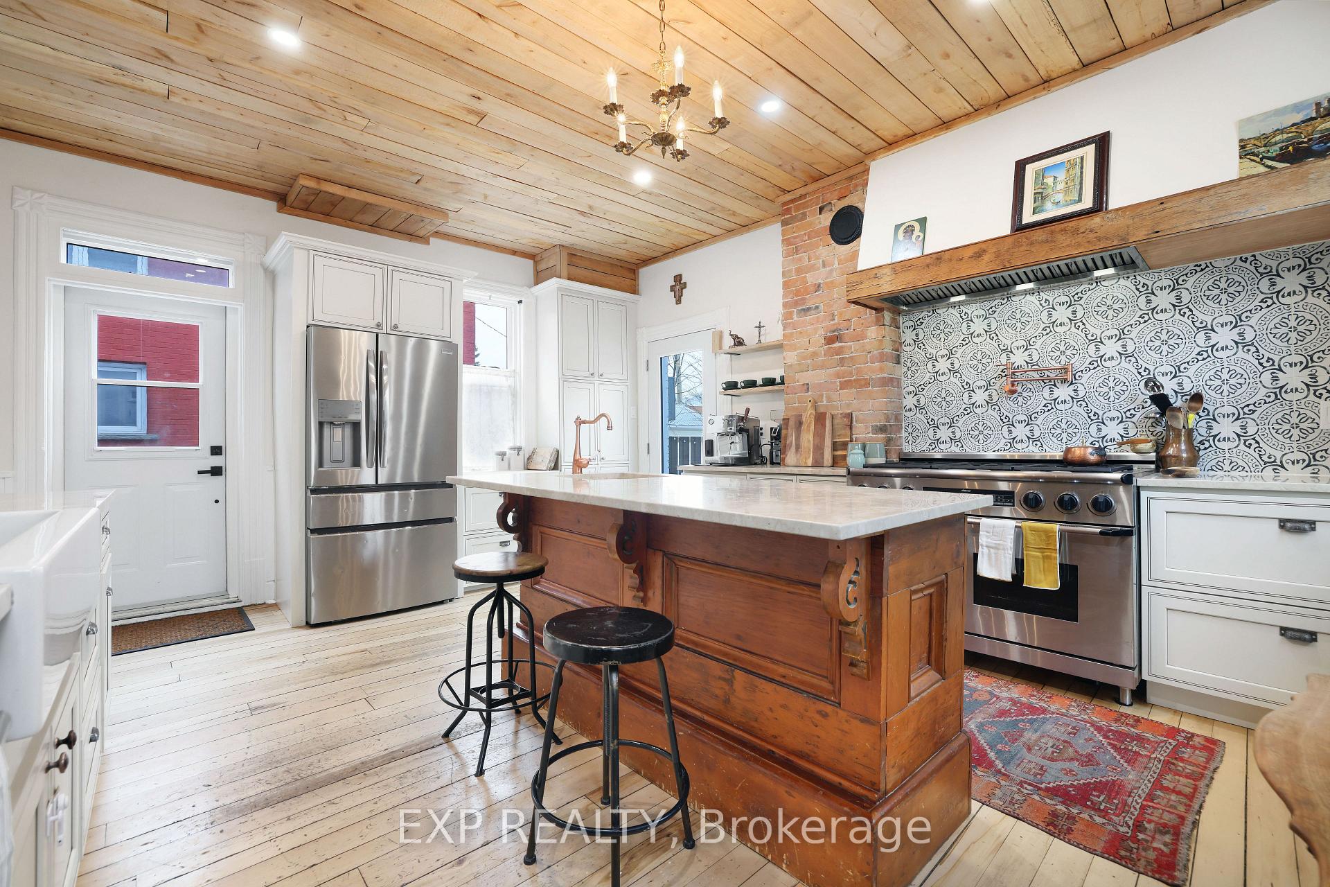 Photo 19 of 128 Renfrew Avenue E, Renfrew, Renfrew — HOMEH