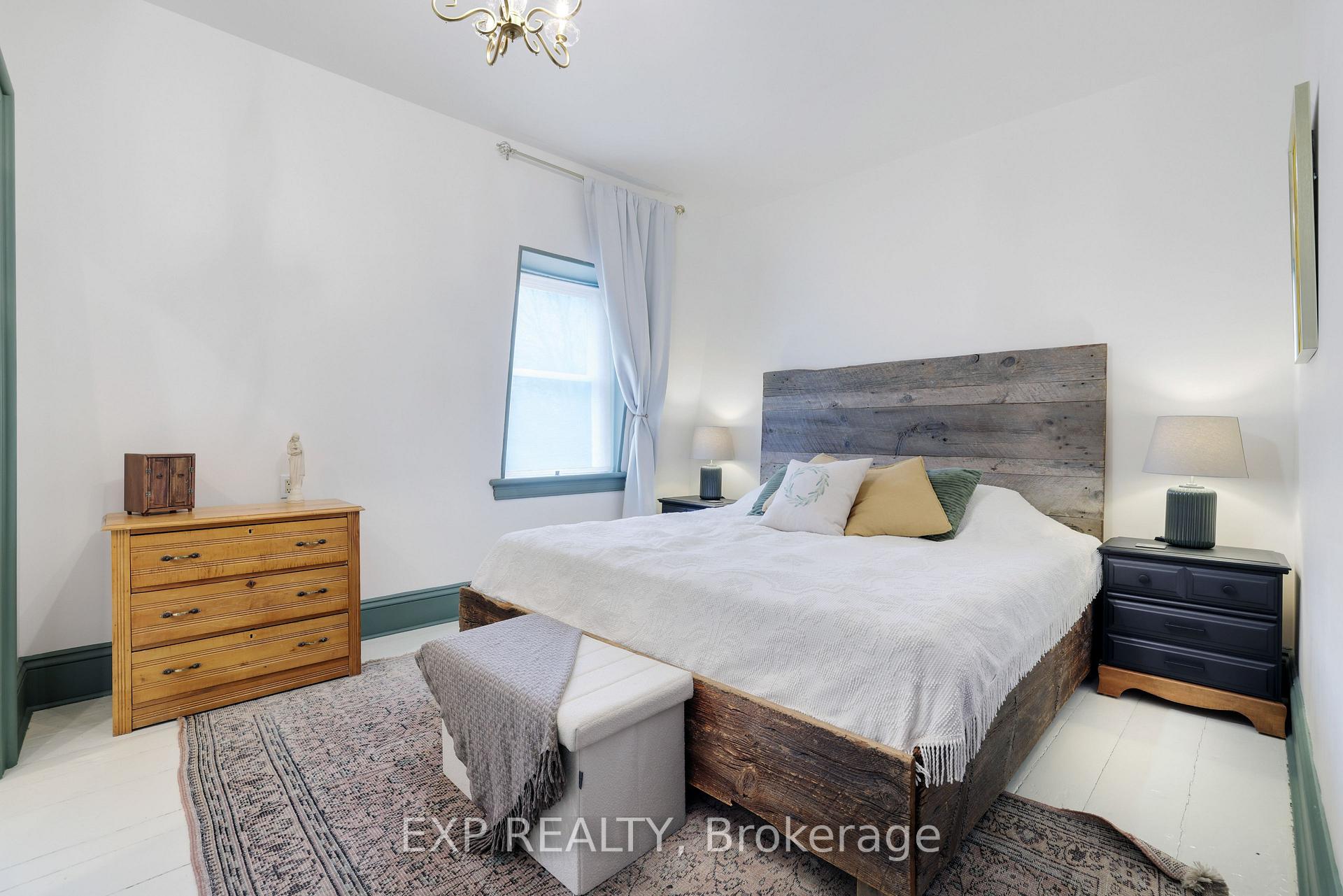 Photo 21 of 128 Renfrew Avenue E, Renfrew, Renfrew — HOMEH