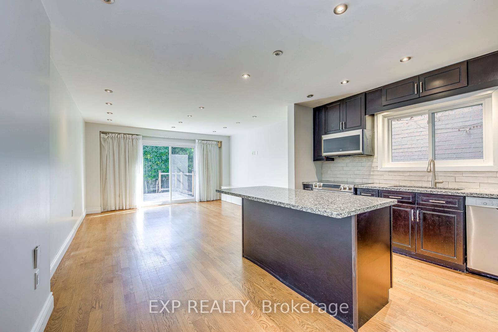 Photo 5 of 2407 Stefi Trail, Oakville, River Oaks — HOMEH