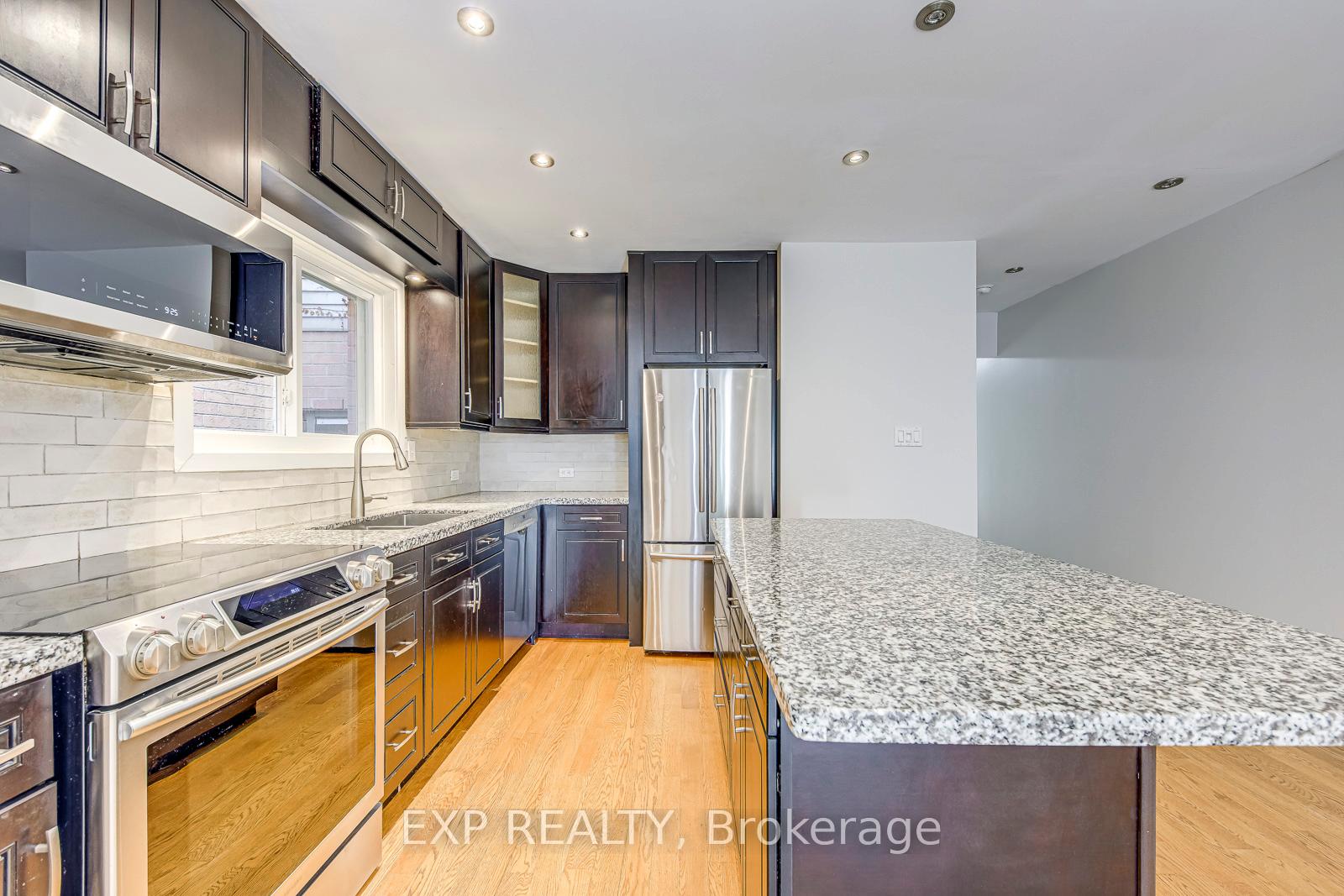 Photo 7 of 2407 Stefi Trail, Oakville, River Oaks — HOMEH