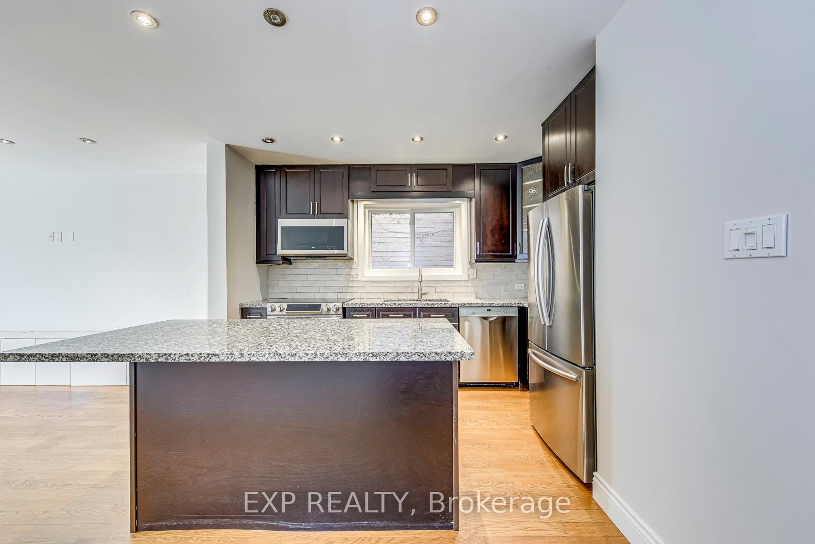 Photo 8 of 2407 Stefi Trail, Oakville, River Oaks — HOMEH