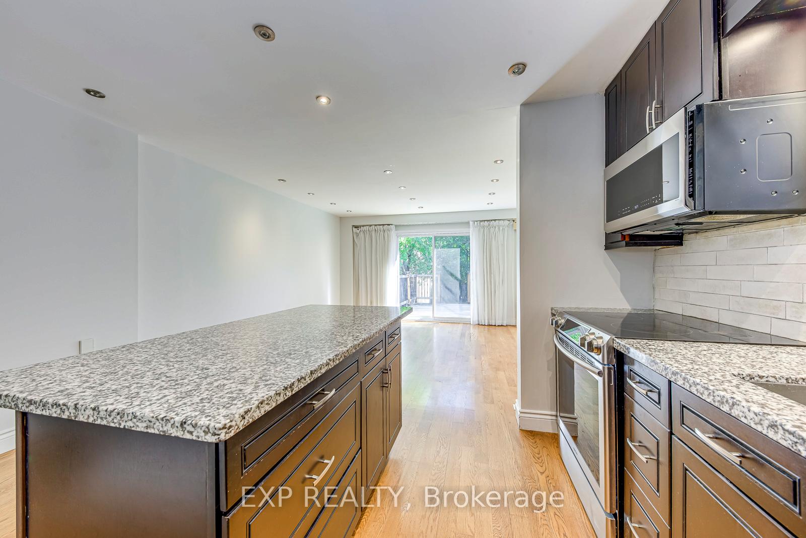 Photo 9 of 2407 Stefi Trail, Oakville, River Oaks — HOMEH