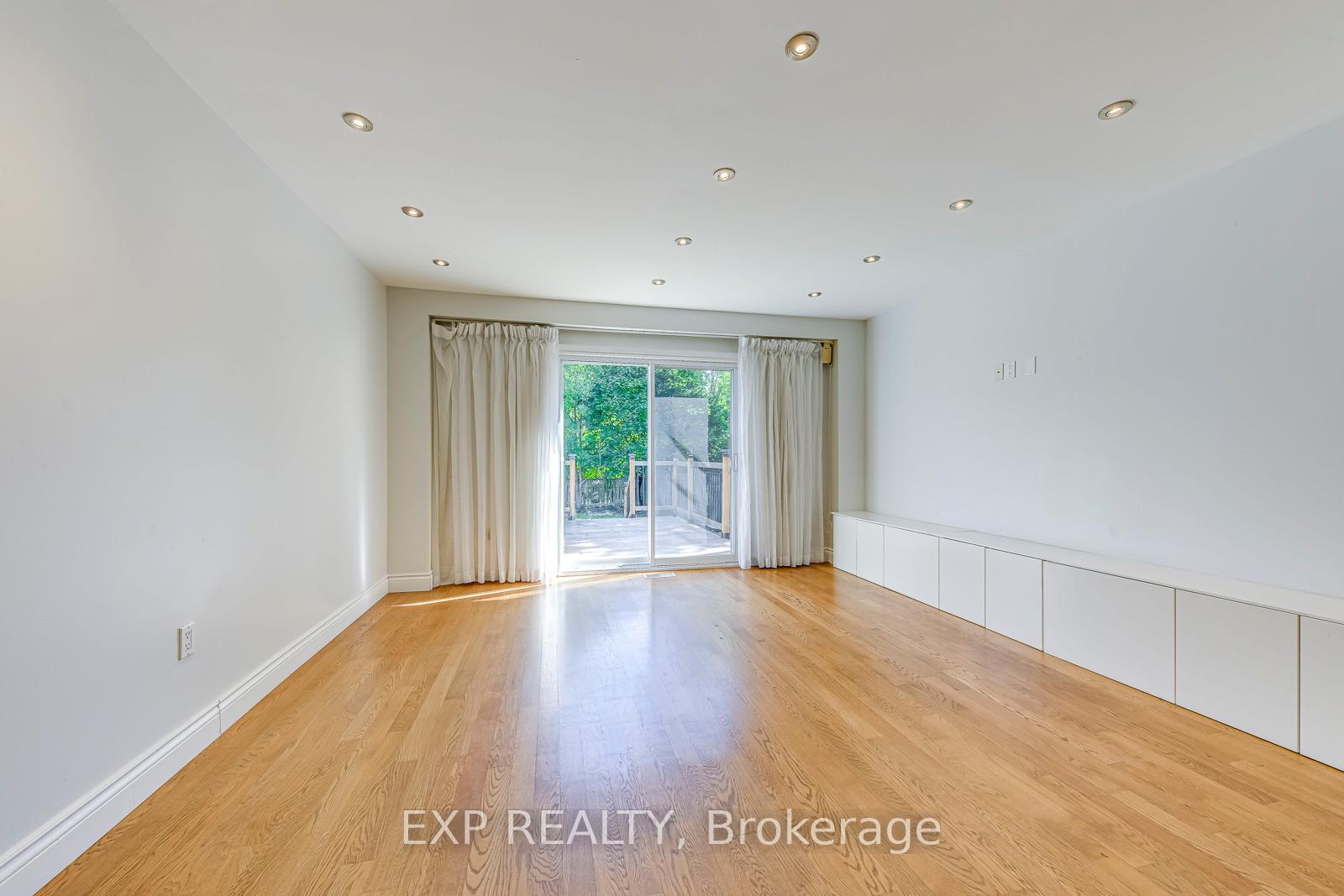 Photo 10 of 2407 Stefi Trail, Oakville, River Oaks — HOMEH