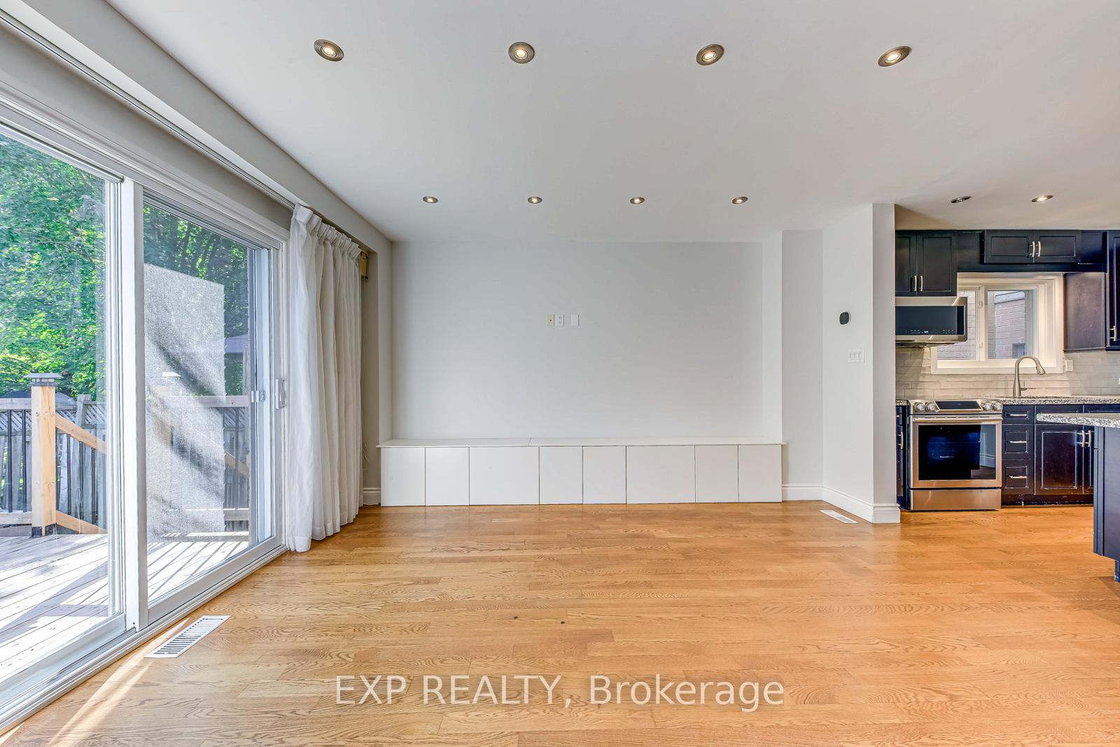 Photo 11 of 2407 Stefi Trail, Oakville, River Oaks — HOMEH