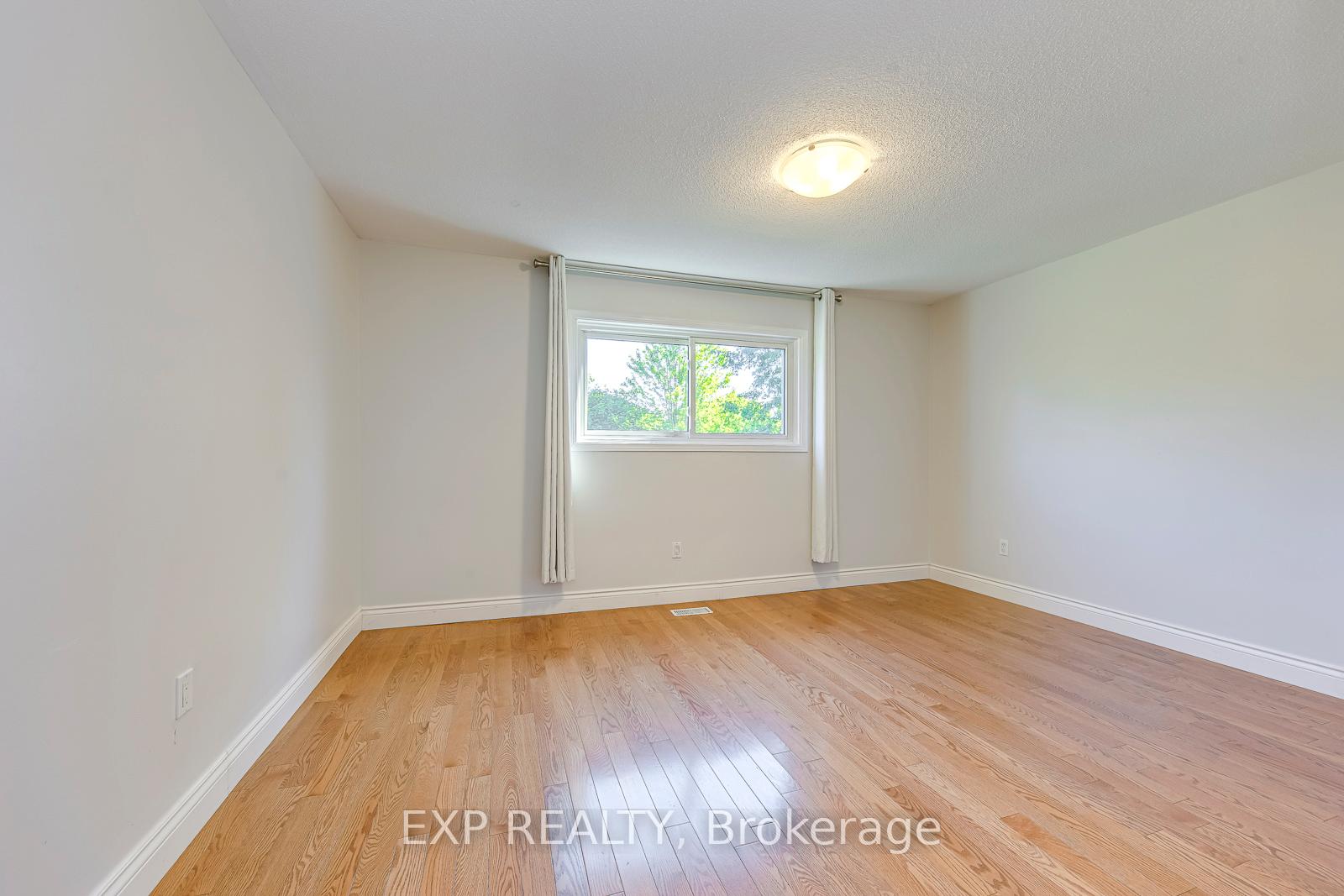 Photo 17 of 2407 Stefi Trail, Oakville, River Oaks — HOMEH
