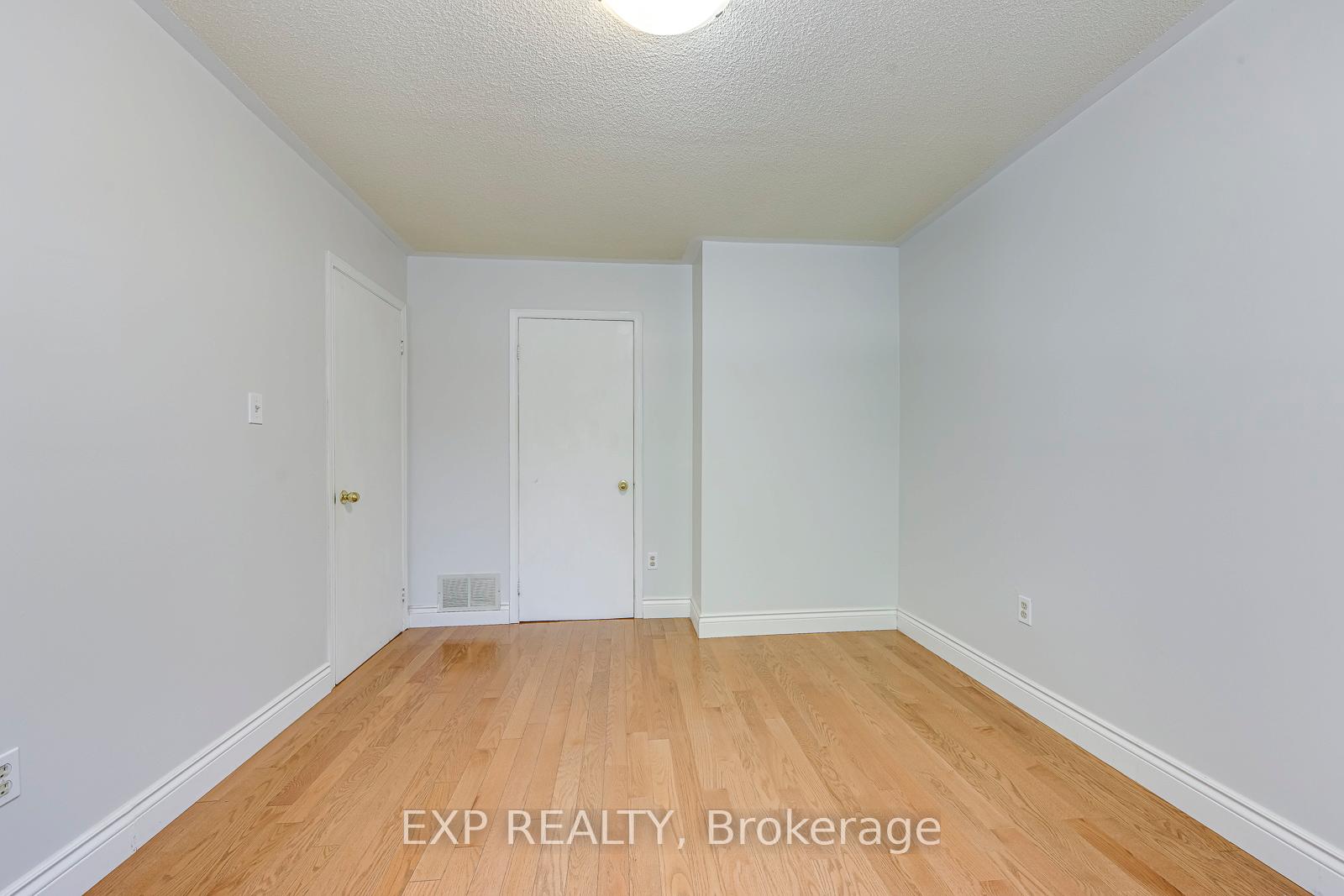 Photo 21 of 2407 Stefi Trail, Oakville, River Oaks — HOMEH