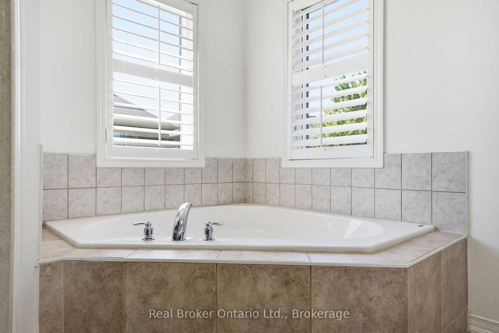 Photo 31 of 3293 Steeplechase Drive, Burlington, Alton — HOMEH