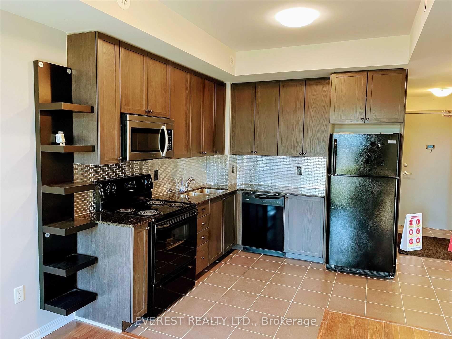 Photo 5 of Unit 109, 54 Sky Harbour Drive, Brampton, Bram West — HOMEH