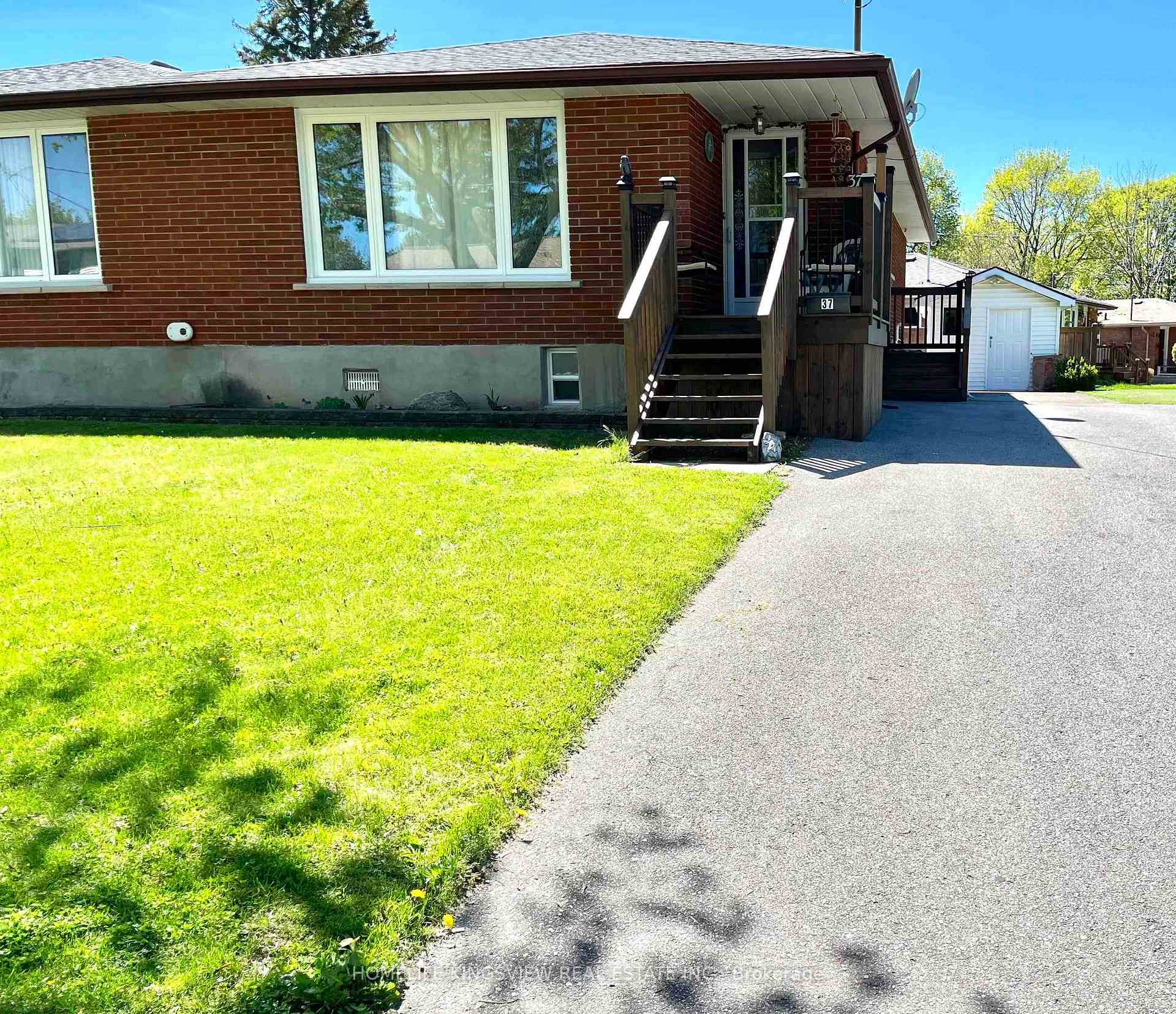 Photo 4 of 37 Allan Drive, St. Catharines, Fairview — HOMEH