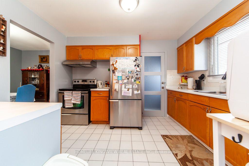Photo 15 of 37 Allan Drive, St. Catharines, Fairview — HOMEH