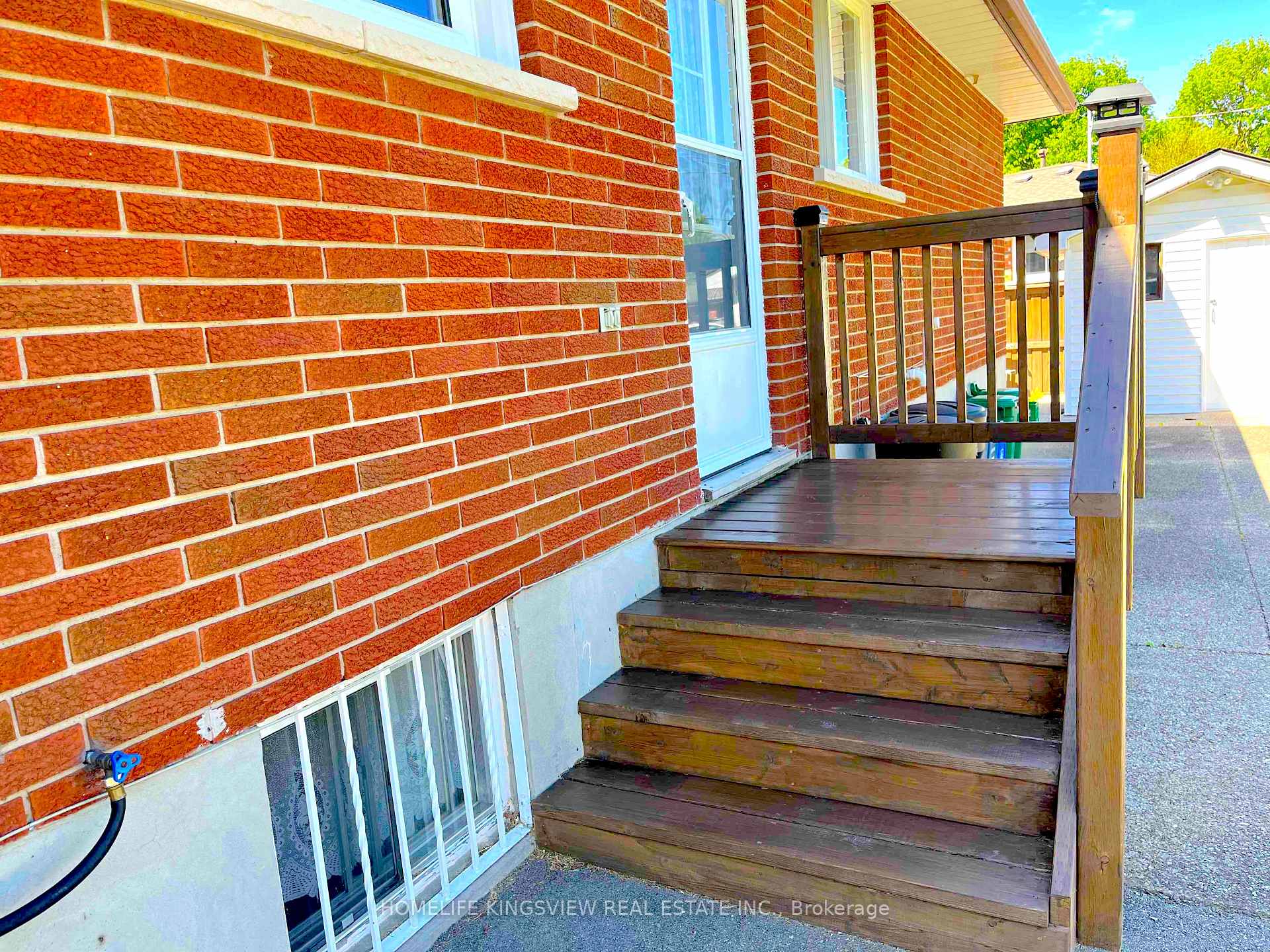 Photo 23 of 37 Allan Drive, St. Catharines, Fairview — HOMEH