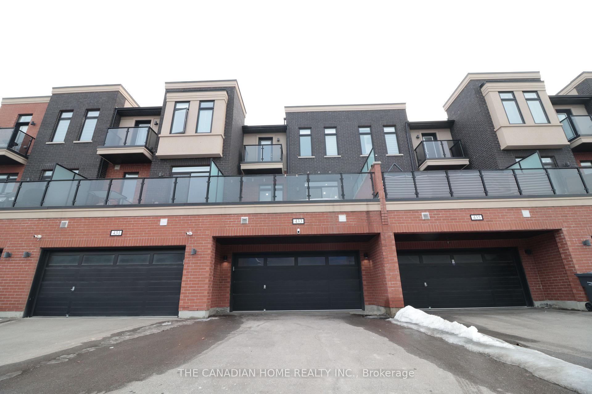 Photo 2 of 433 Veterans Drive, Brampton, Northwest Brampton — HOMEH