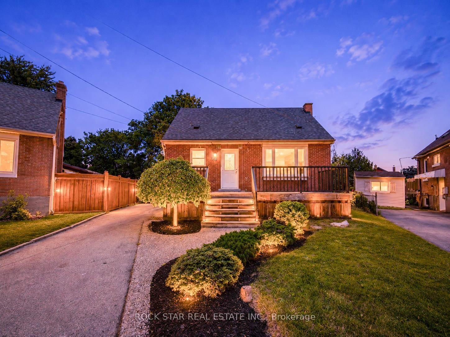 Photo 3 of 20 Patricia Place, Hamilton, Raleigh — HOMEH