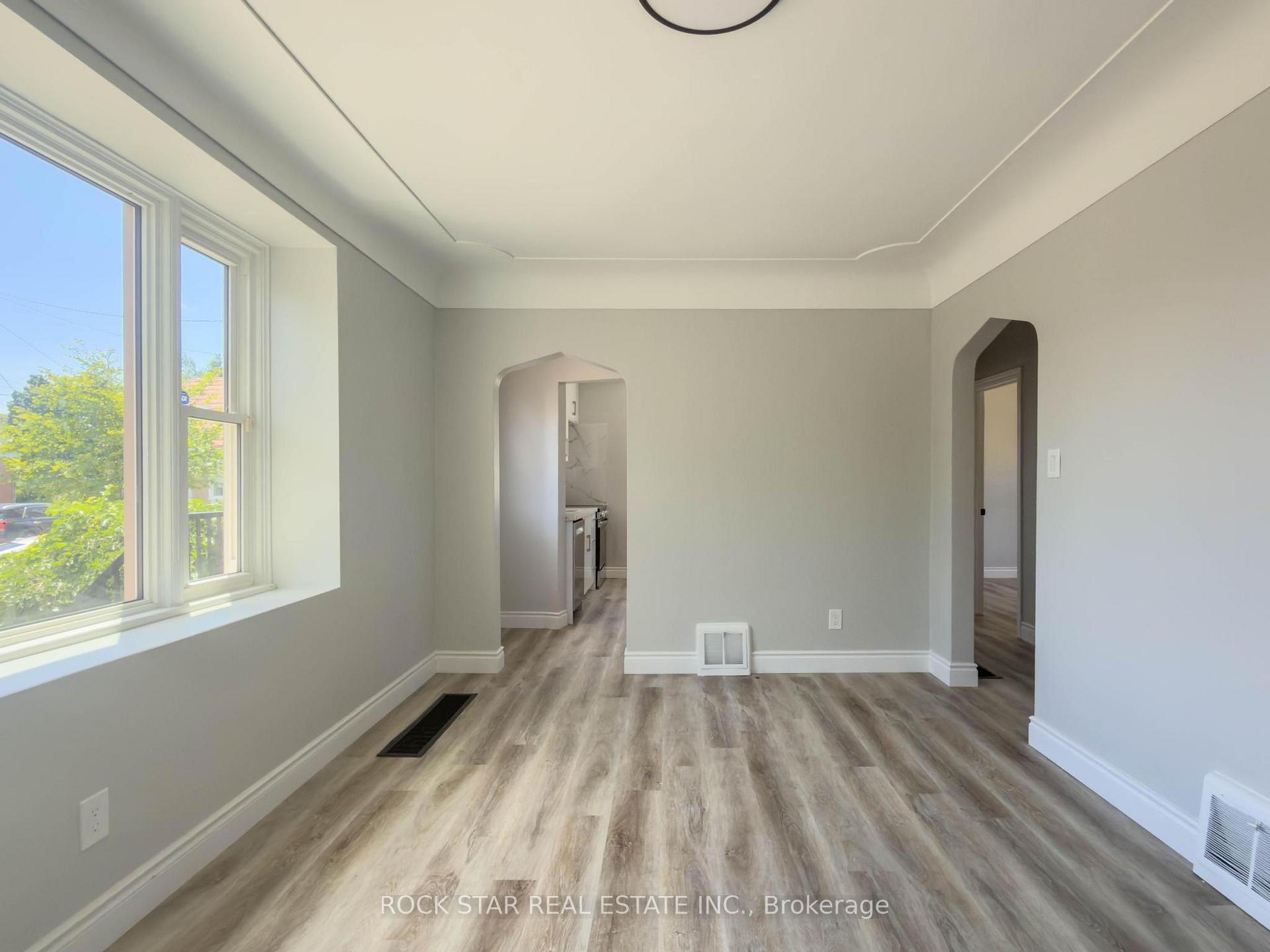 Photo 8 of 20 Patricia Place, Hamilton, Raleigh — HOMEH