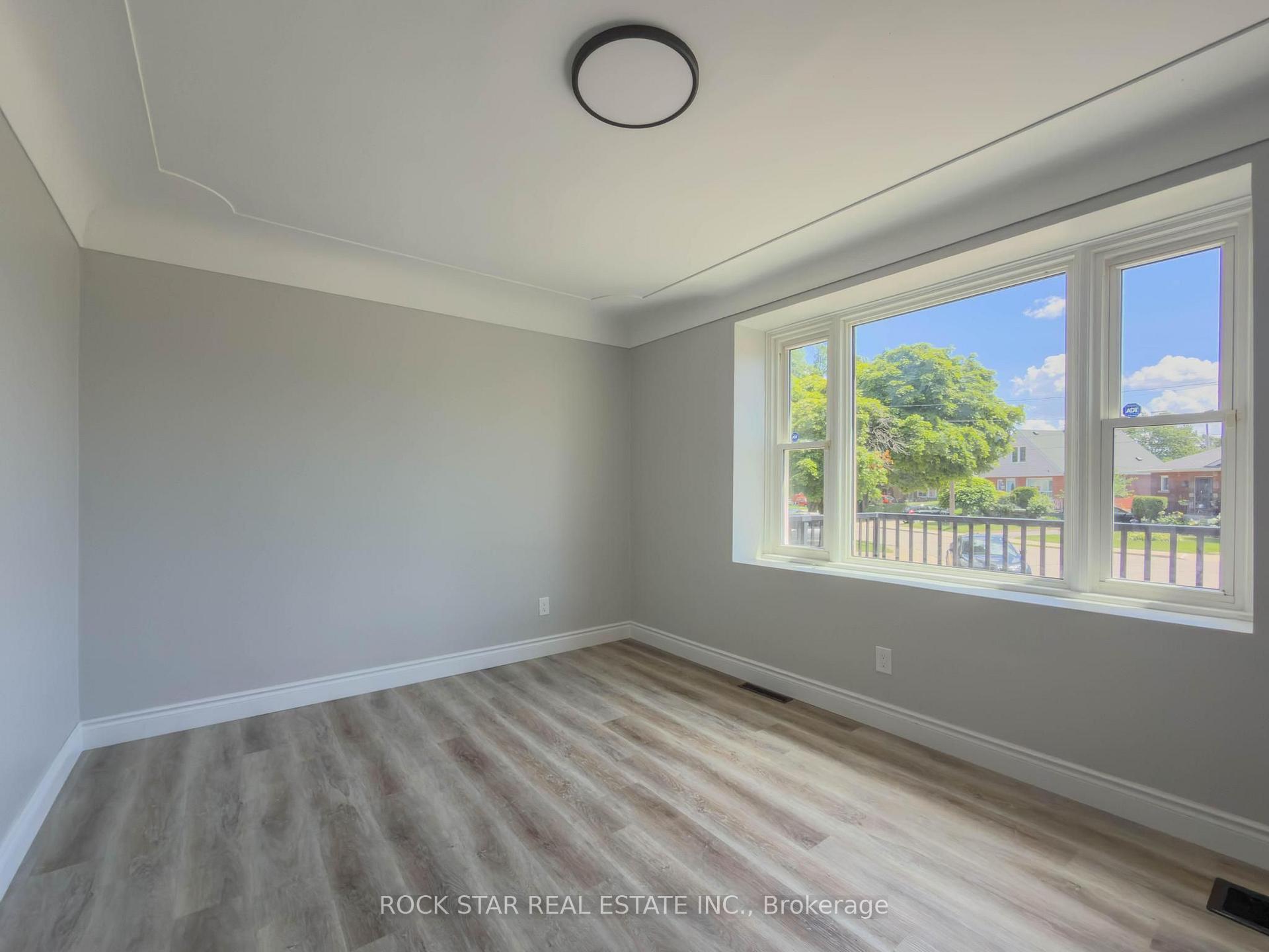 Photo 10 of 20 Patricia Place, Hamilton, Raleigh — HOMEH