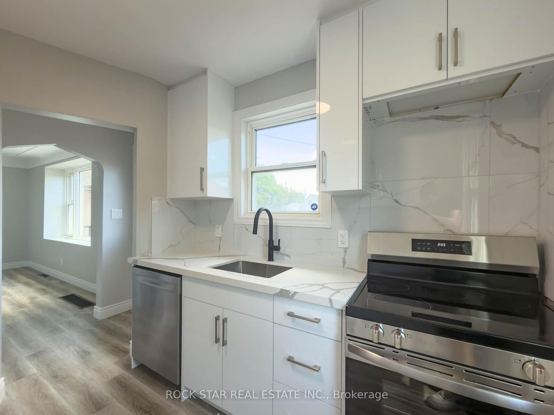 Photo 17 of 20 Patricia Place, Hamilton, Raleigh — HOMEH