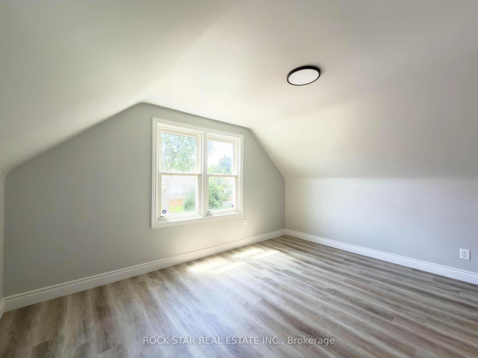 Photo 21 of 20 Patricia Place, Hamilton, Raleigh — HOMEH