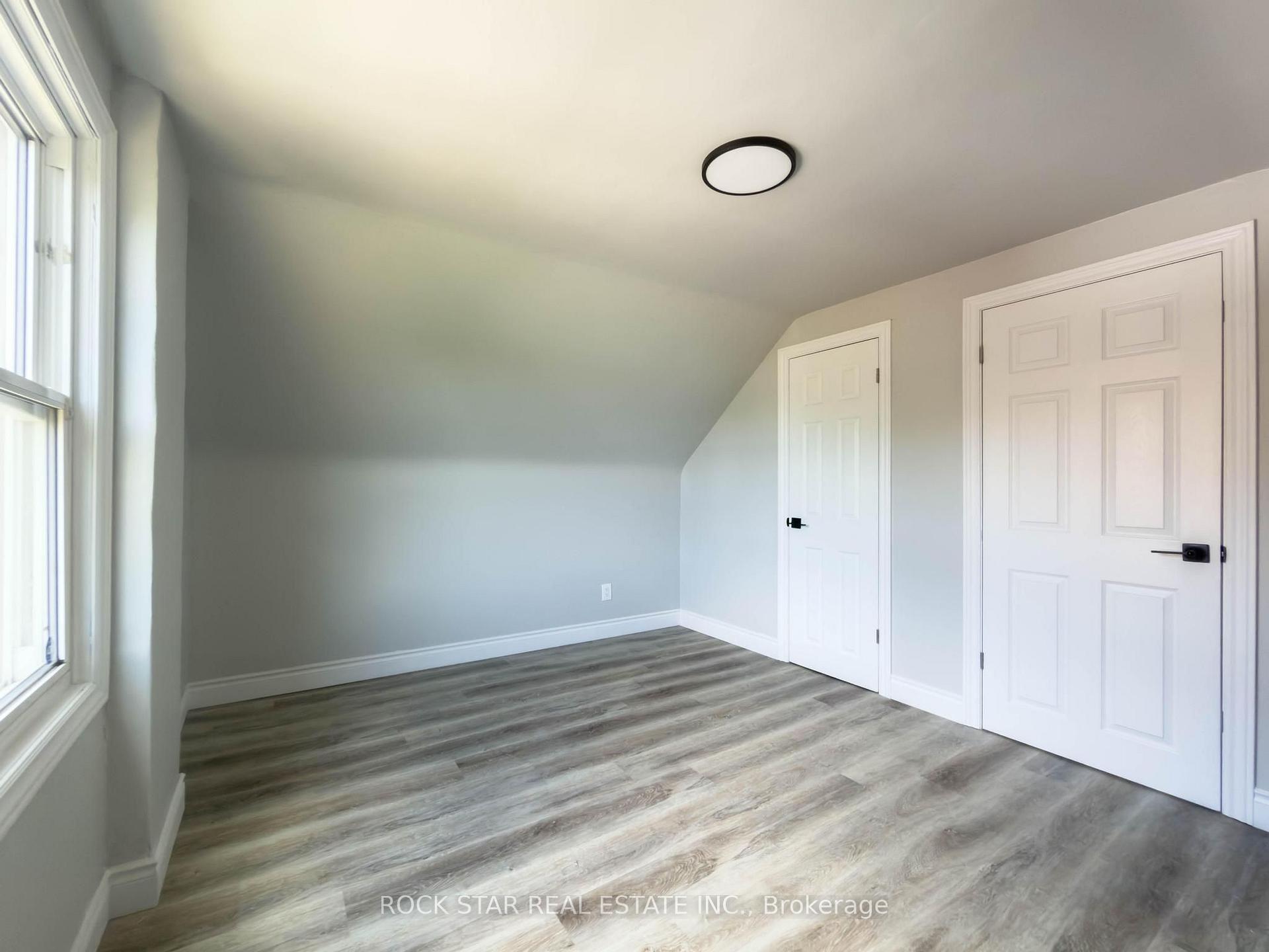 Photo 23 of 20 Patricia Place, Hamilton, Raleigh — HOMEH