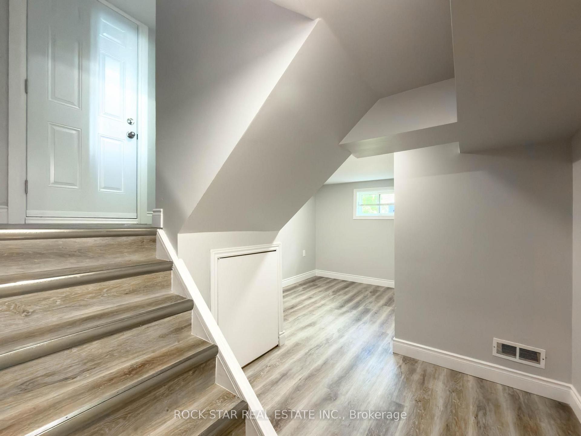 Photo 28 of 20 Patricia Place, Hamilton, Raleigh — HOMEH