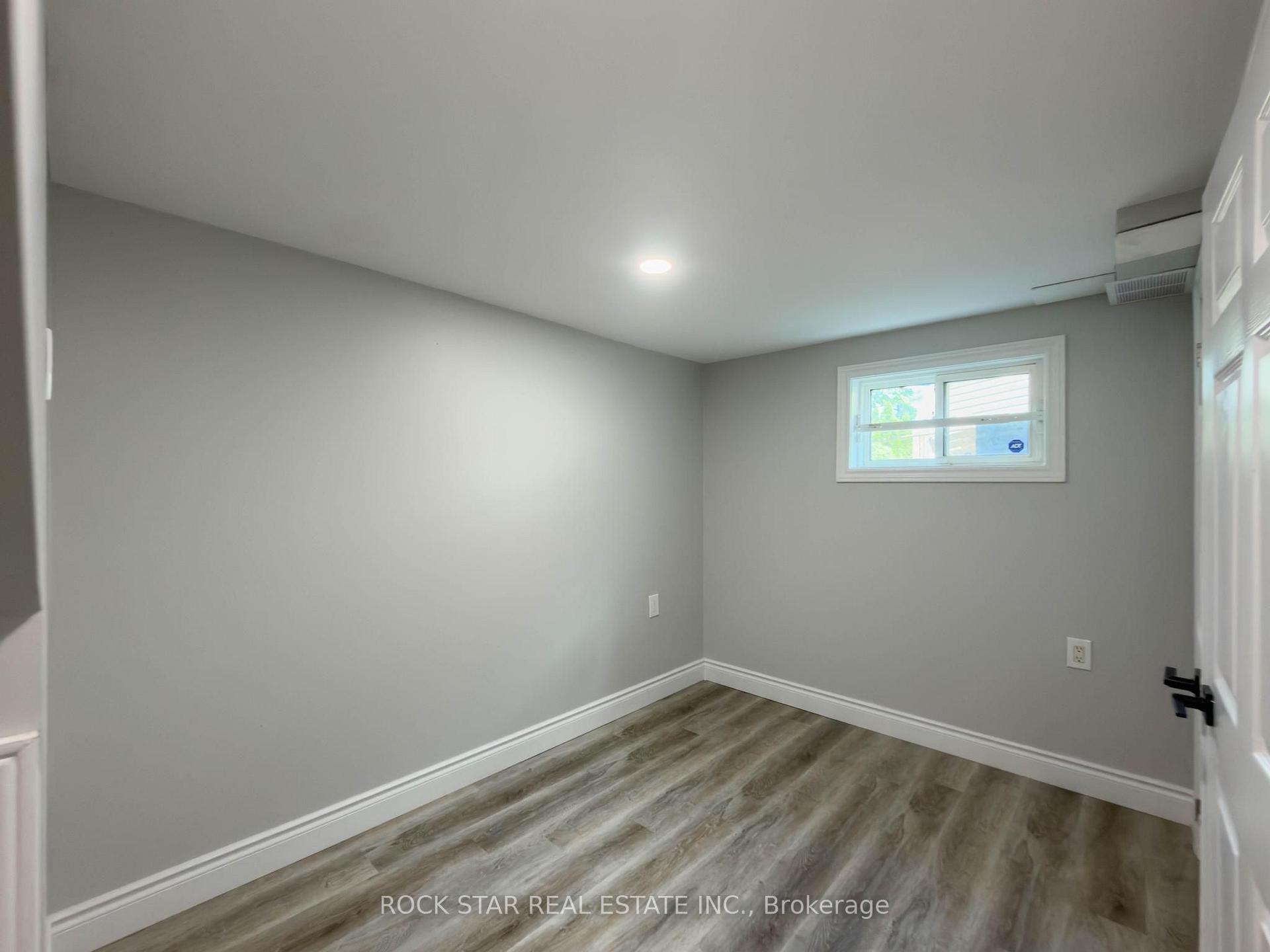 Photo 30 of 20 Patricia Place, Hamilton, Raleigh — HOMEH