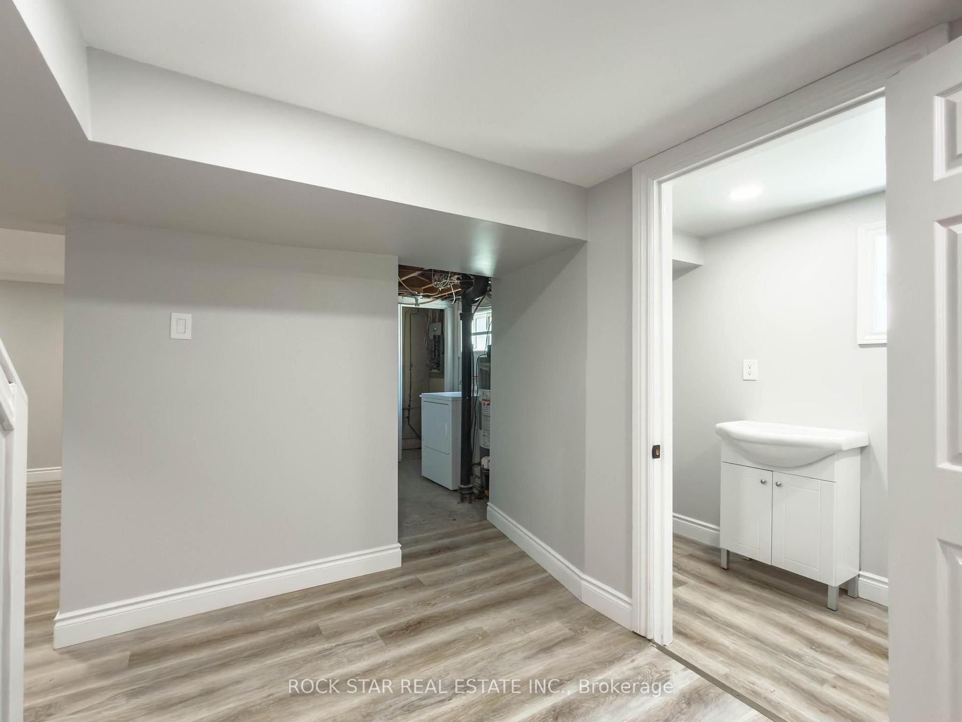 Photo 34 of 20 Patricia Place, Hamilton, Raleigh — HOMEH