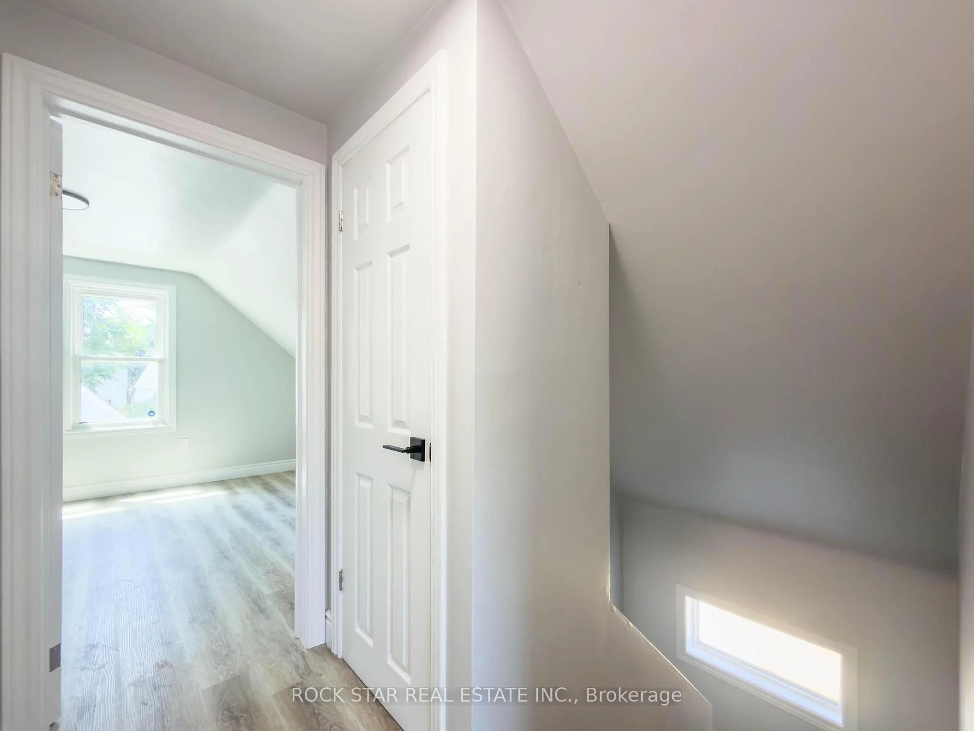 Photo 24 of 20 Patricia Place, Hamilton, Raleigh — HOMEH