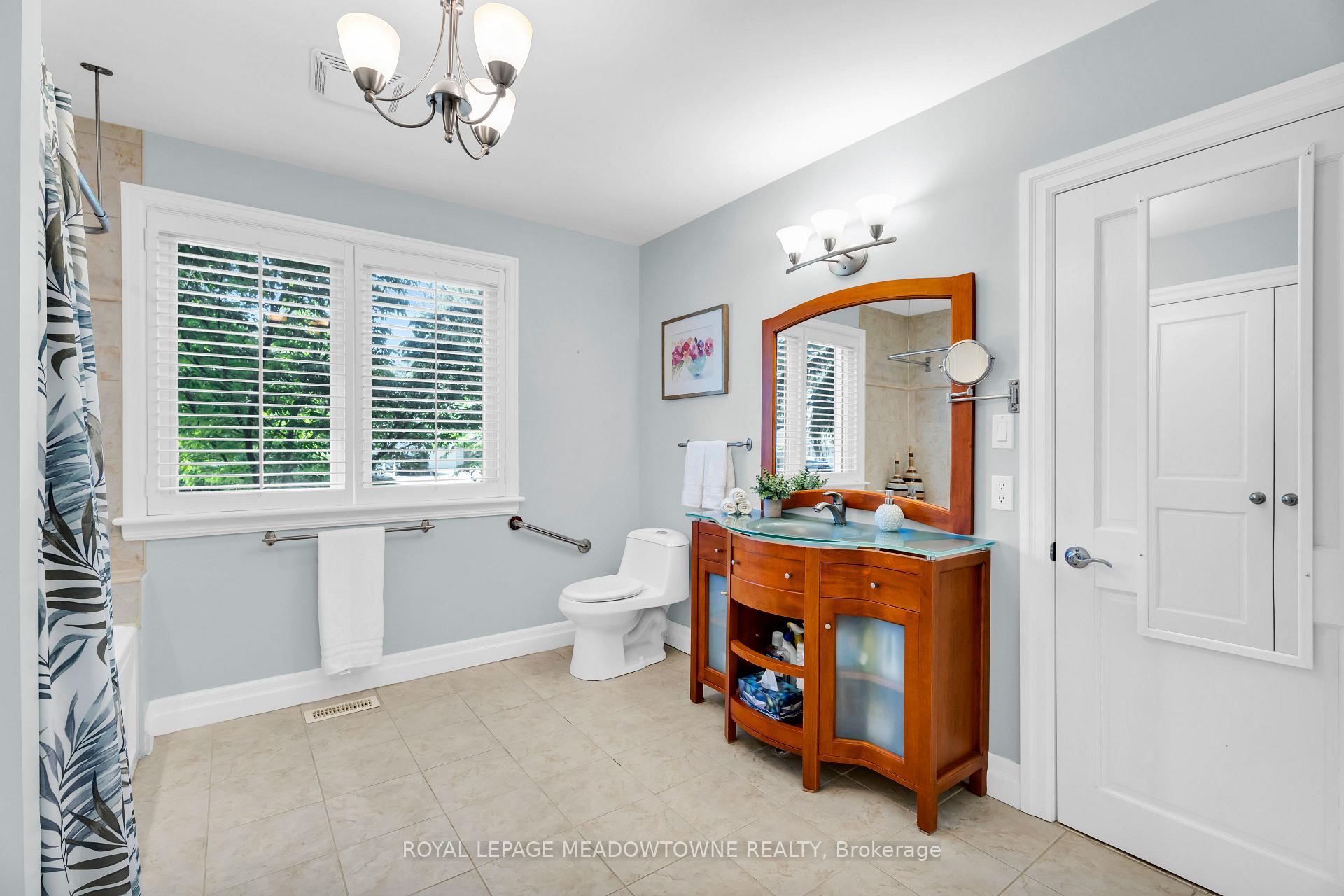 Photo 18 of 33 Parker Avenue, Hamilton, Ancaster — HOMEH