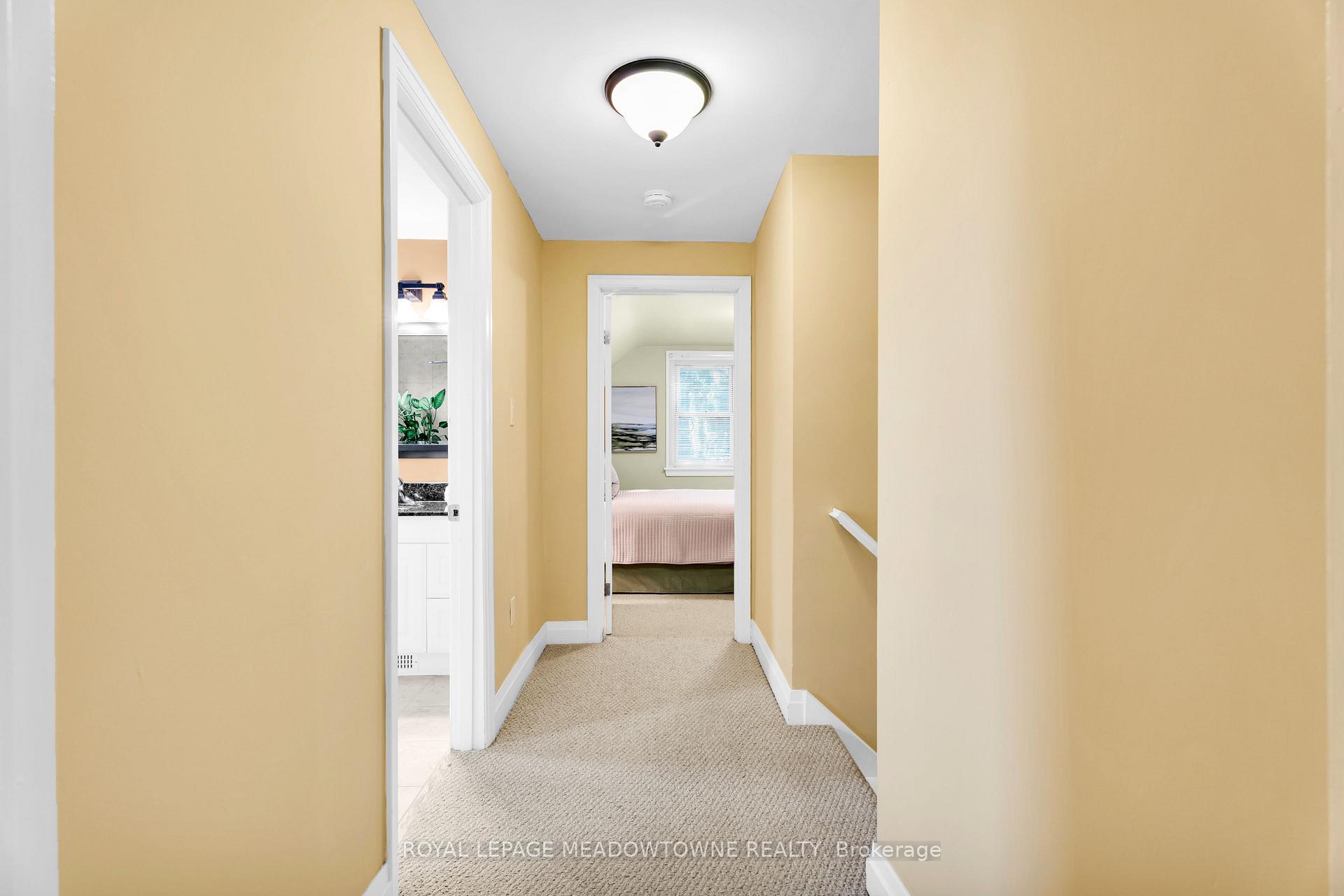 Photo 22 of 33 Parker Avenue, Hamilton, Ancaster — HOMEH