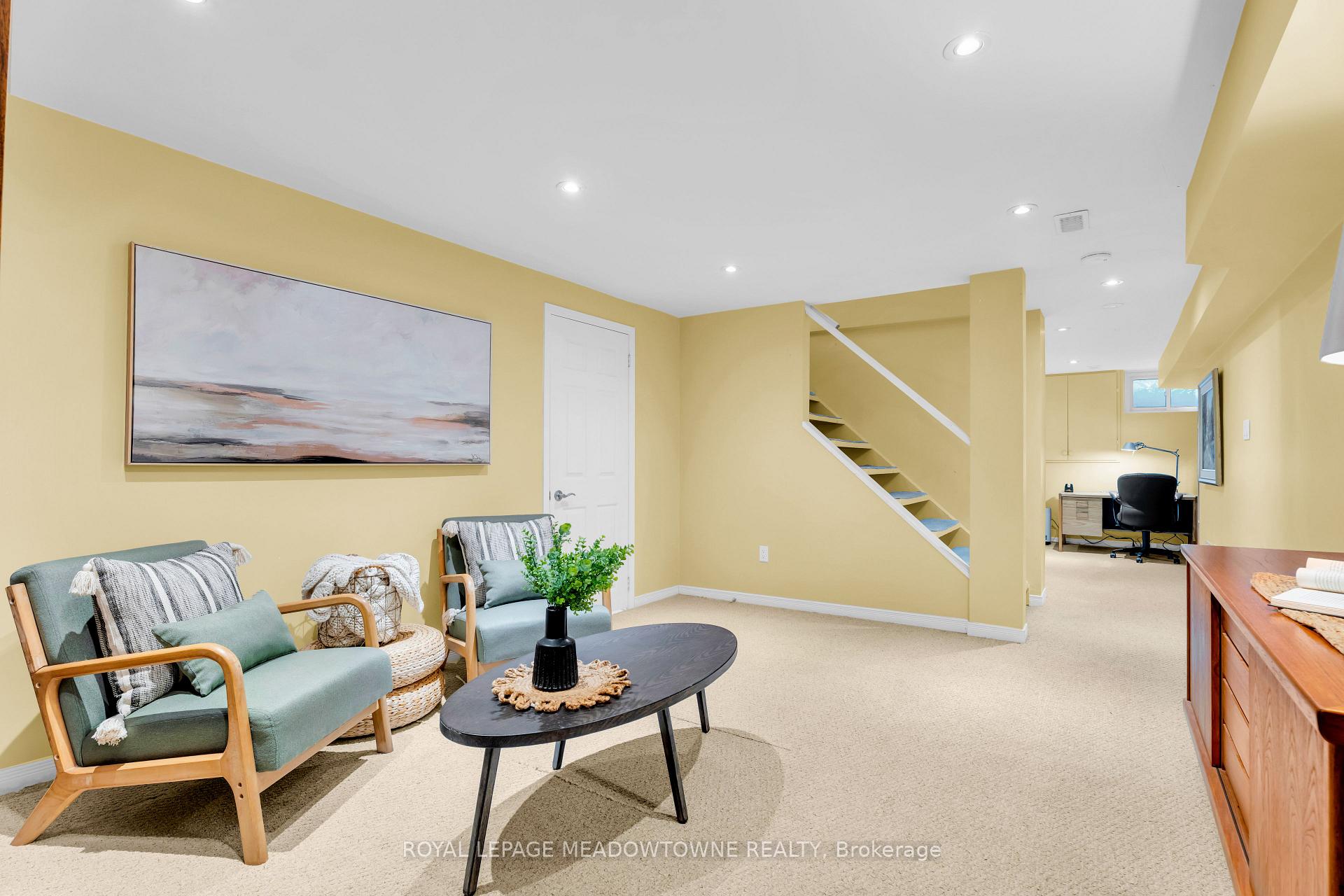 Photo 31 of 33 Parker Avenue, Hamilton, Ancaster — HOMEH