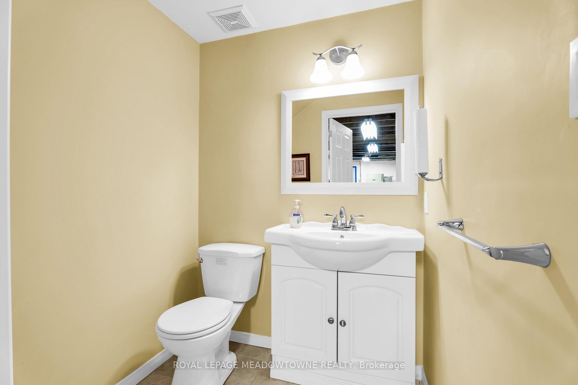 Photo 33 of 33 Parker Avenue, Hamilton, Ancaster — HOMEH