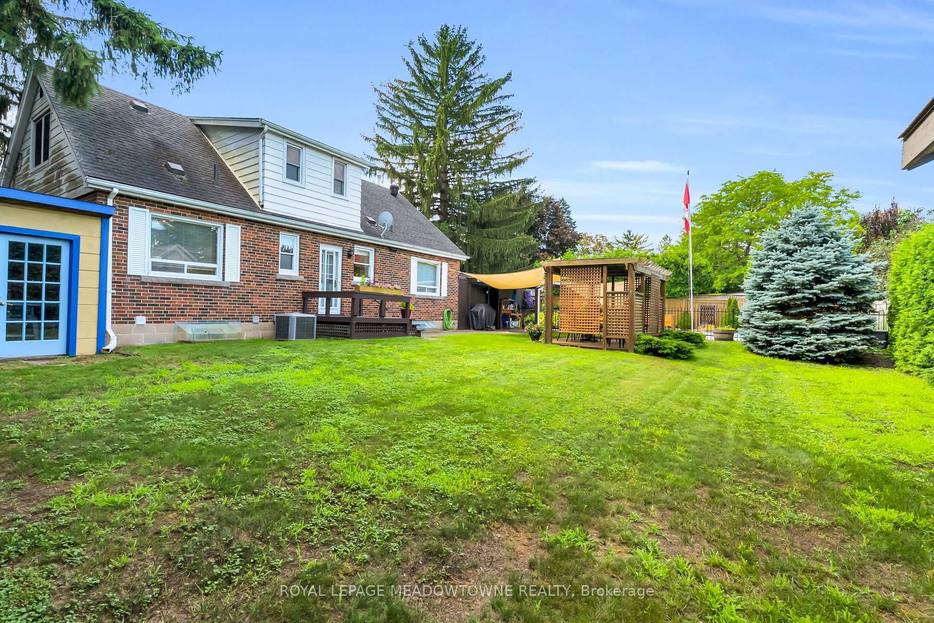 Photo 39 of 33 Parker Avenue, Hamilton, Ancaster — HOMEH