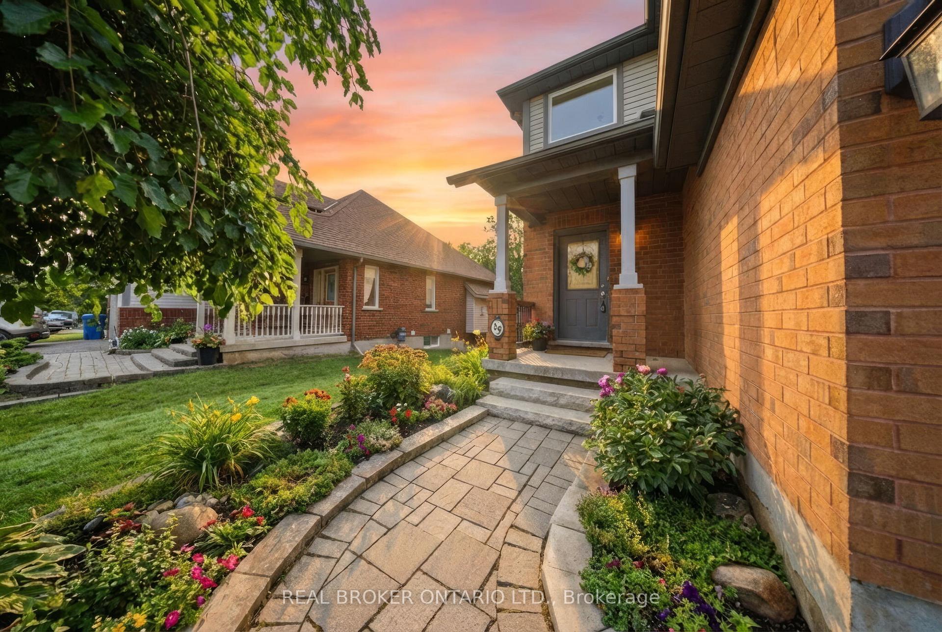 Photo 3 of 29 Alder Street, Orangeville — HOMEH