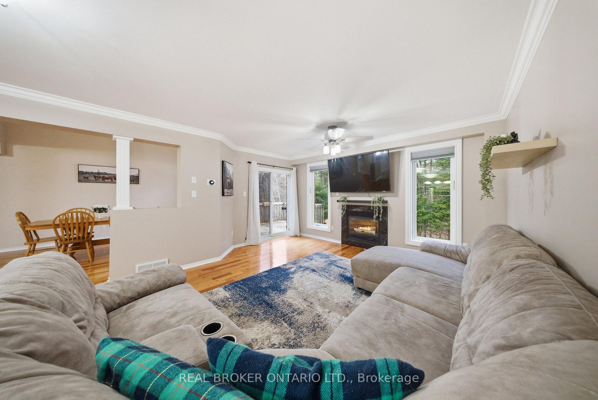 Photo 9 of 29 Alder Street, Orangeville — HOMEH