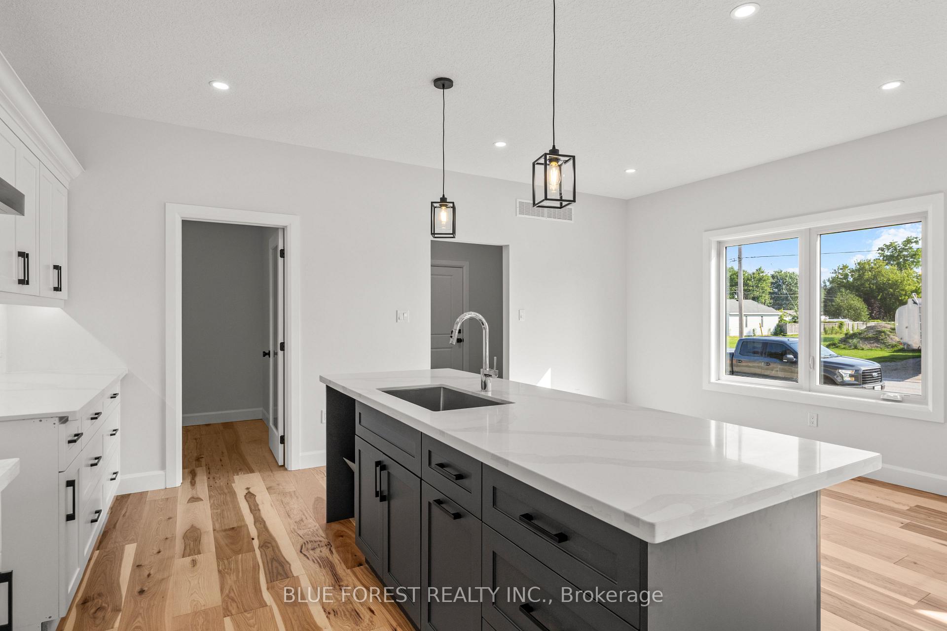Photo 8 of 198 McRae Street, Southwest Middlesex, Glencoe — HOMEH